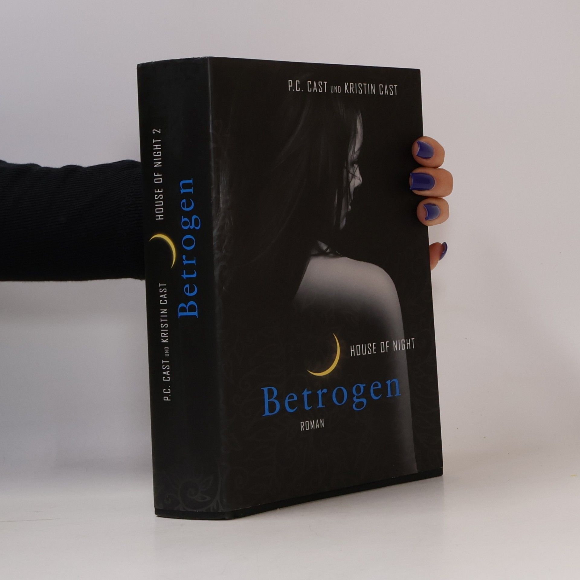 P. C. Castová House of Night. Betrogen