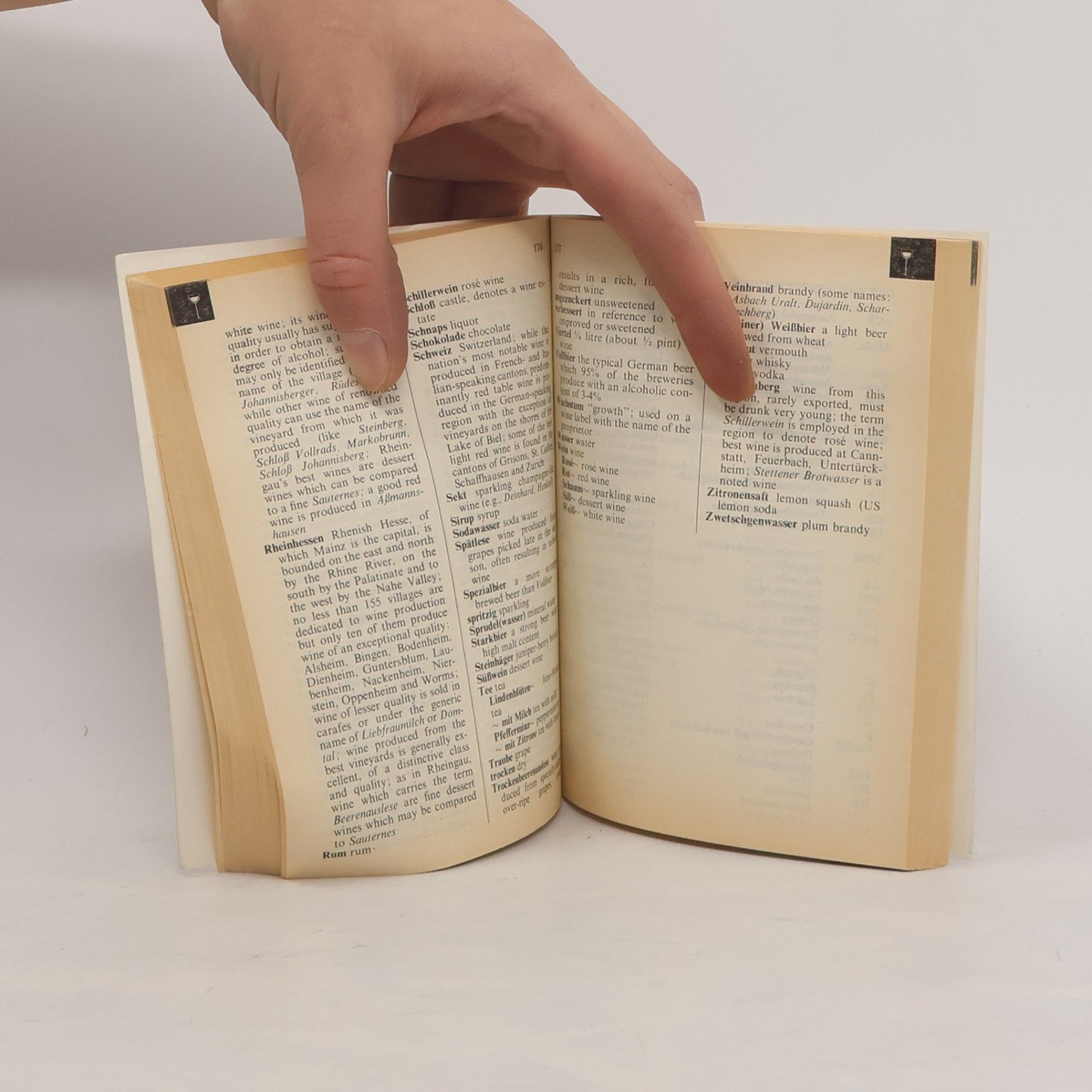Editions Berlitz S.A. German-English, English-German Dictionary