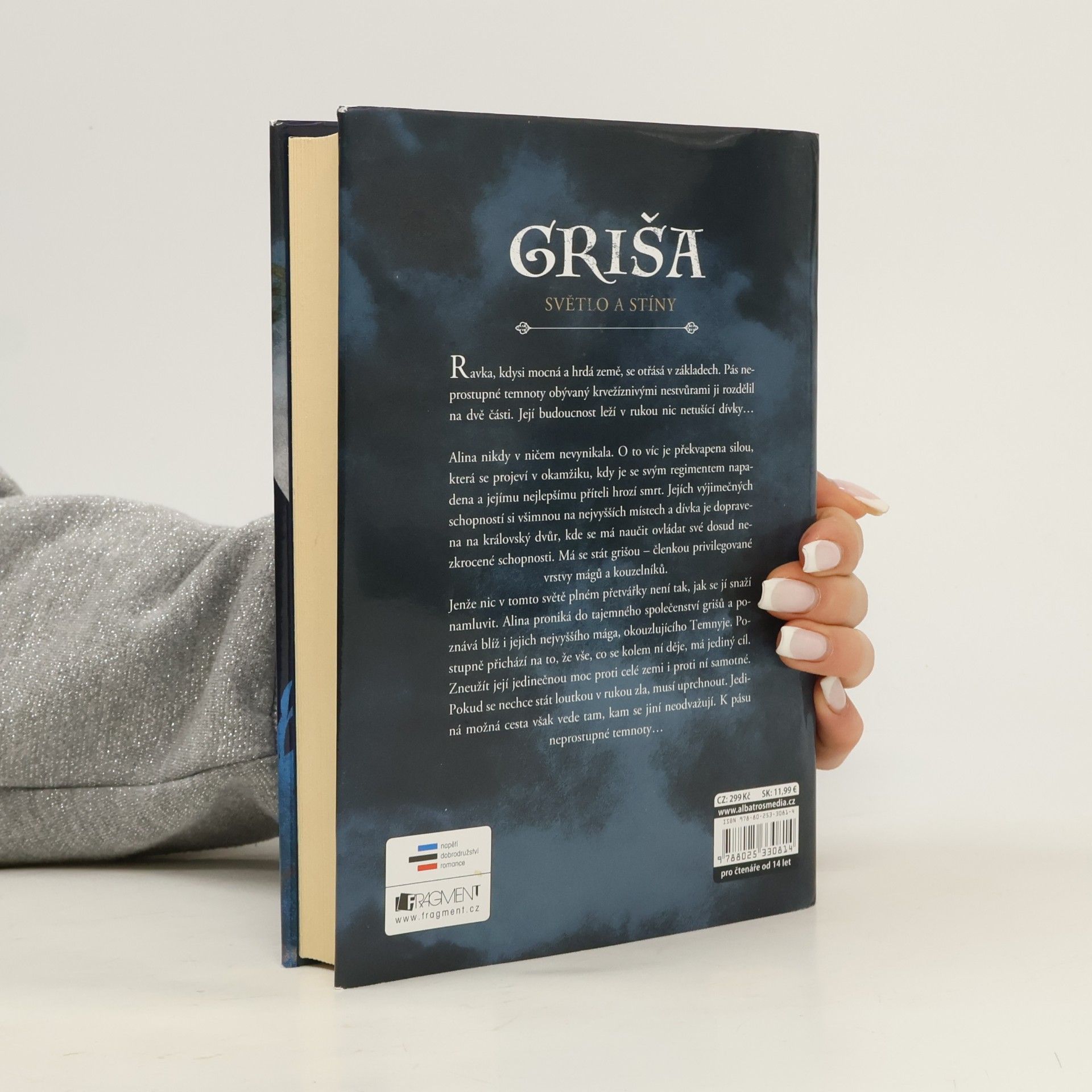 Leigh Bardugo Griša. Světlo a stíny