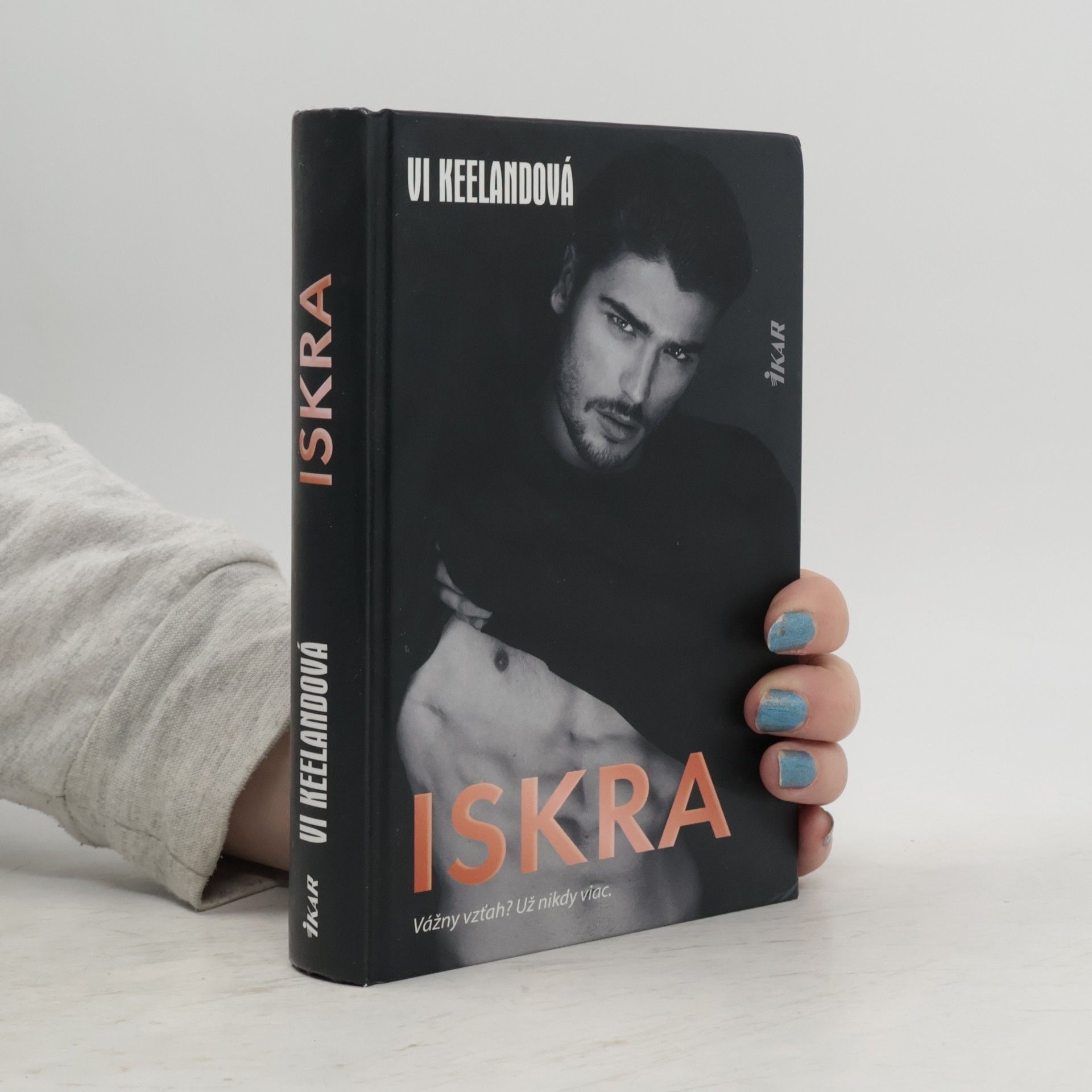 Vi Keeland Iskra