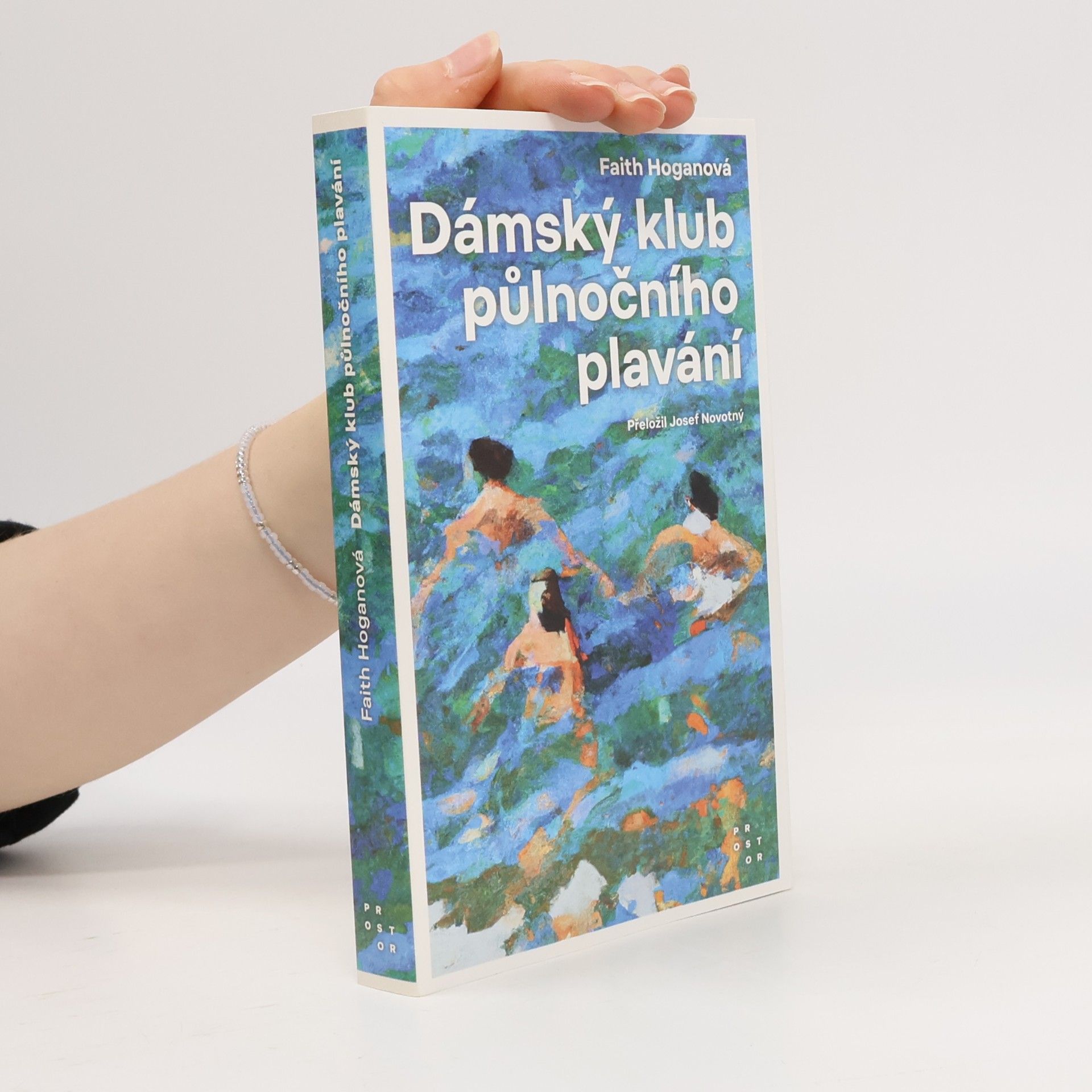 Dámský klub půlnočního plavání