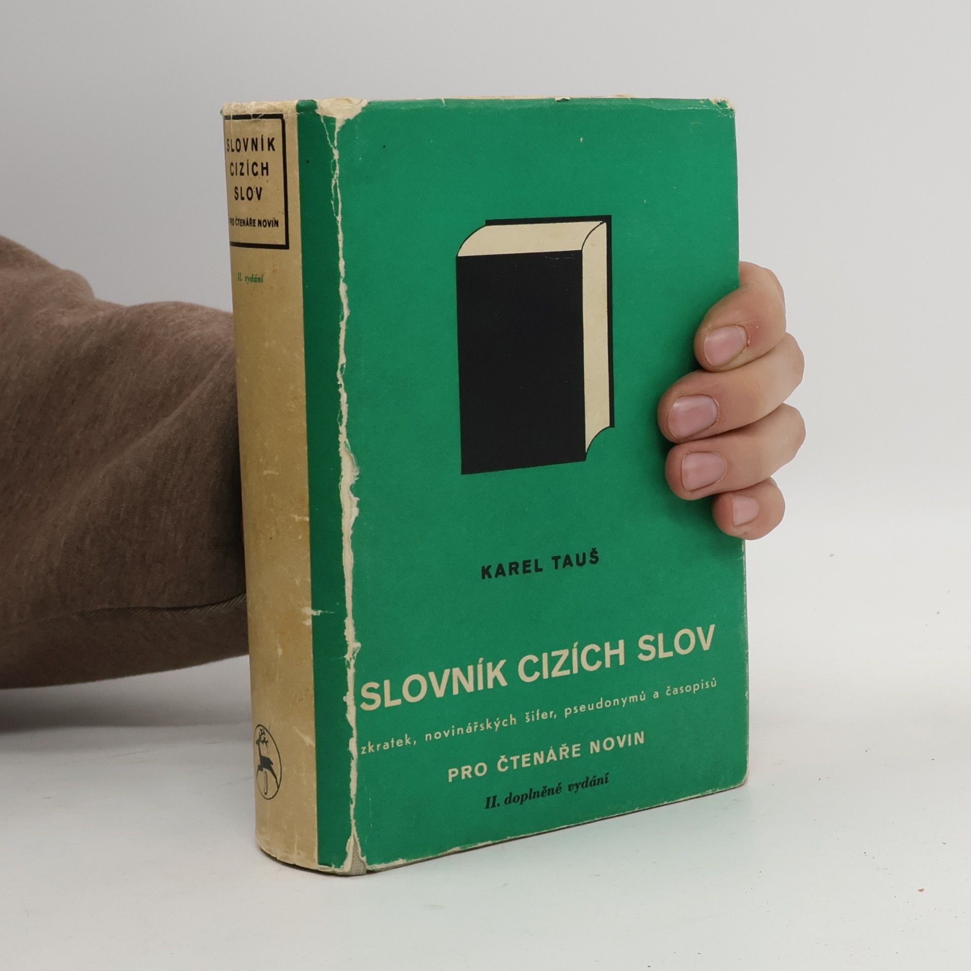Slovník cizích slov, zkratek, novinářských šifer, pseudonymů a časopisů pro čtenáře novin