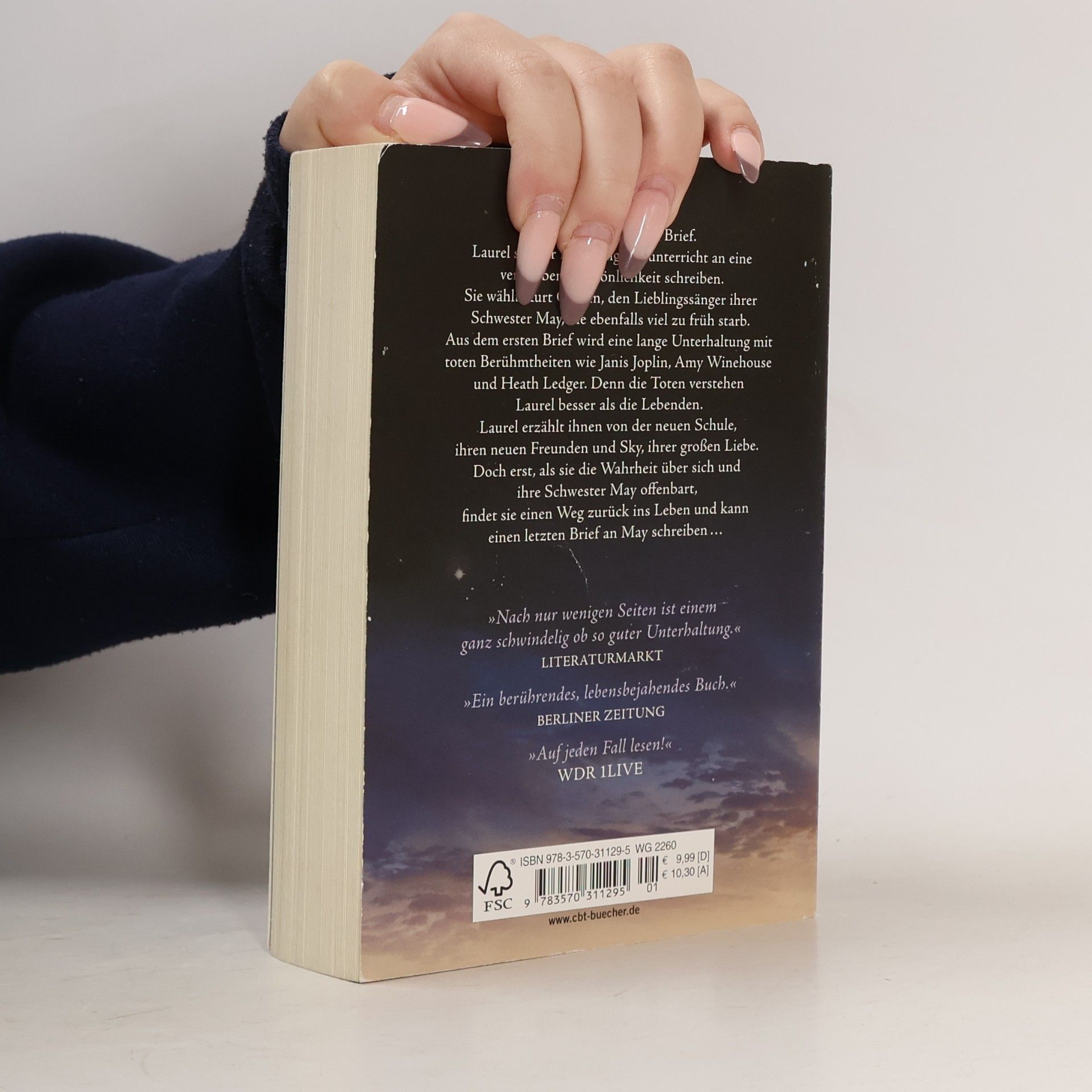 Ava Dellaira Love letters to the dead