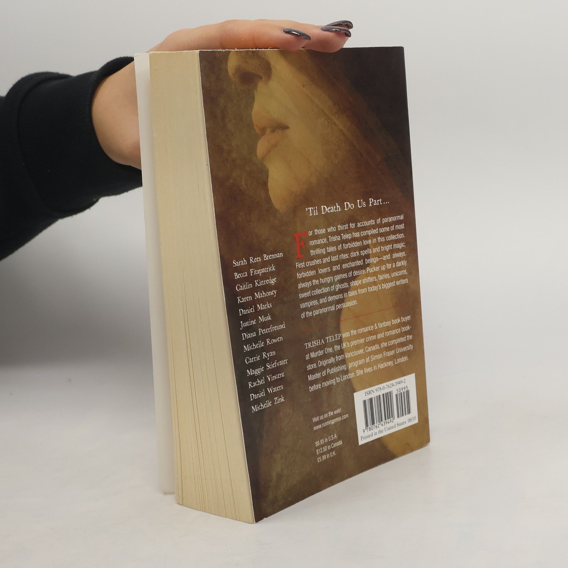Becca Fitzpatrick Kiss Me Deadly. 13 Tales of Paranormal Love