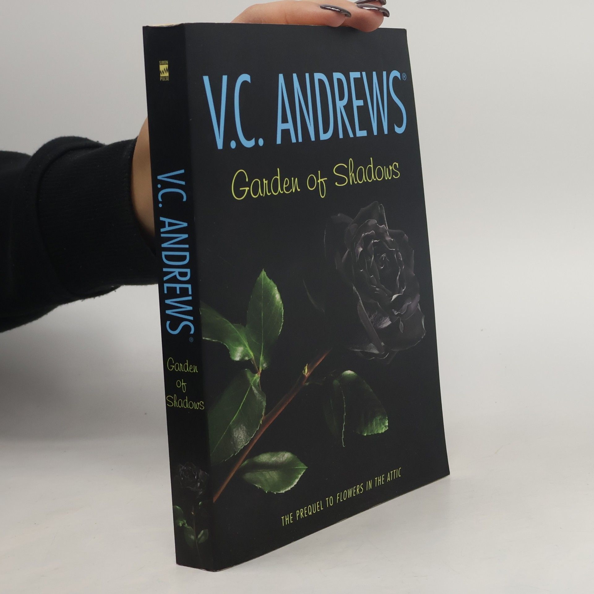 Virginia C. Andrewsová Garden of Shadows