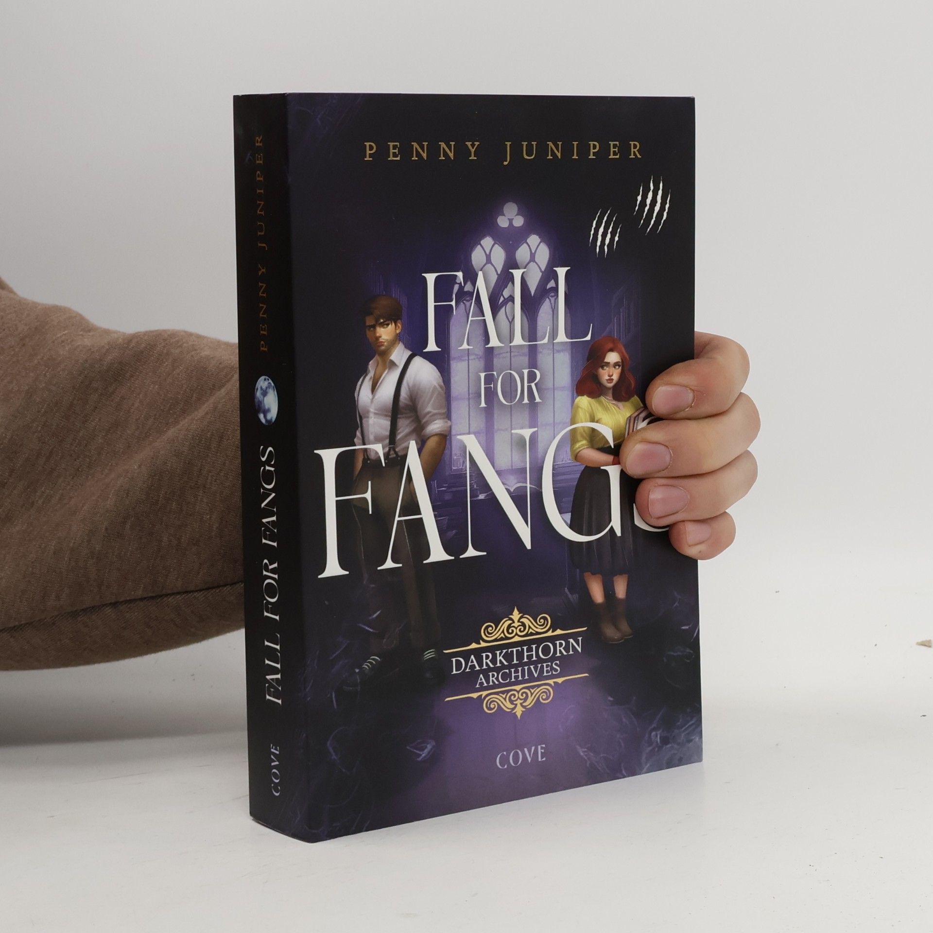 Penny Juniper Fall for Fangs