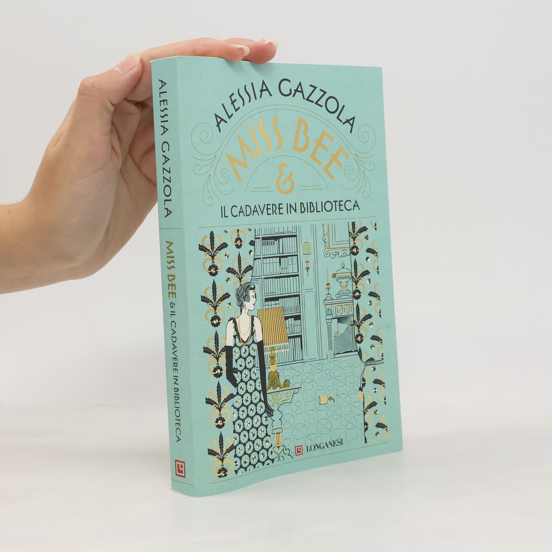 Miss Bee e il cadavere in biblioteca