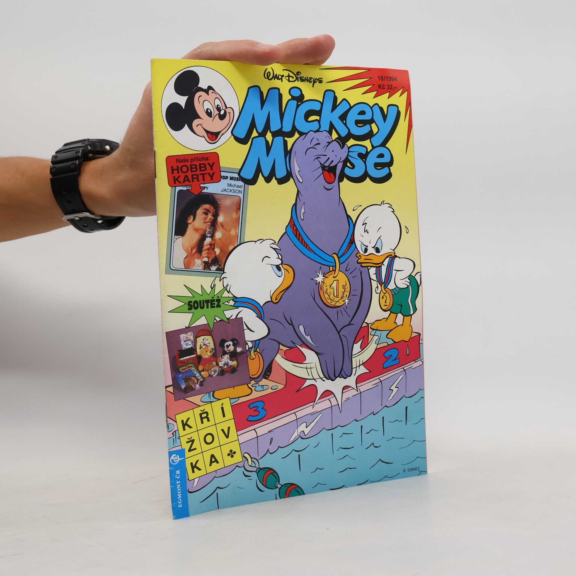 Walt Disney's Mickey Mouse 16