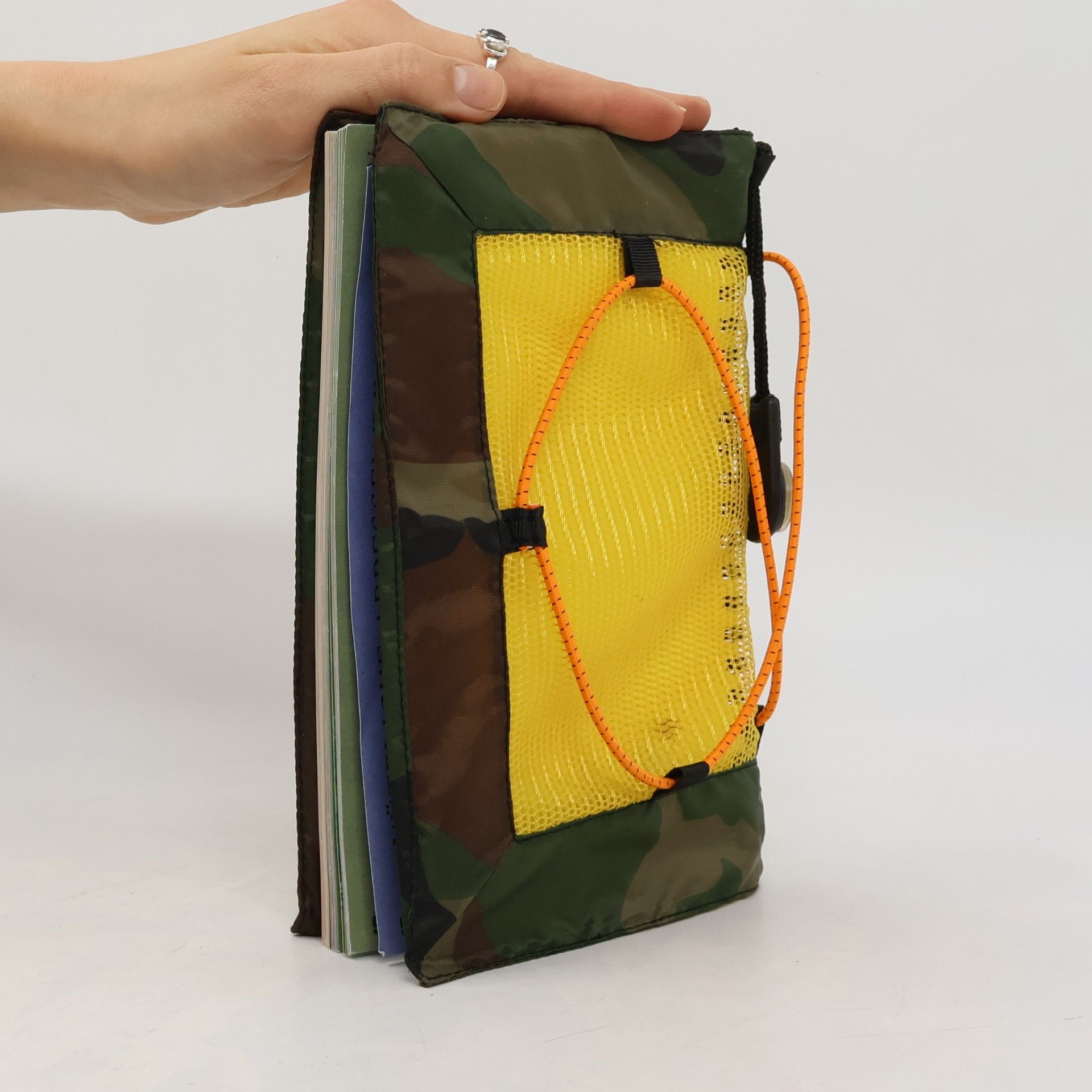 Claire Llewellyn Survival-Handbuch für Kids