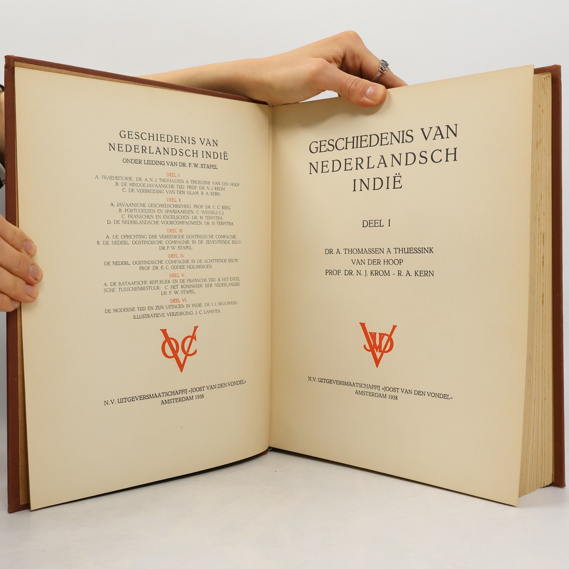 N. J. Krom Geschiedenis van Nederlandsch Indië. Deel I.