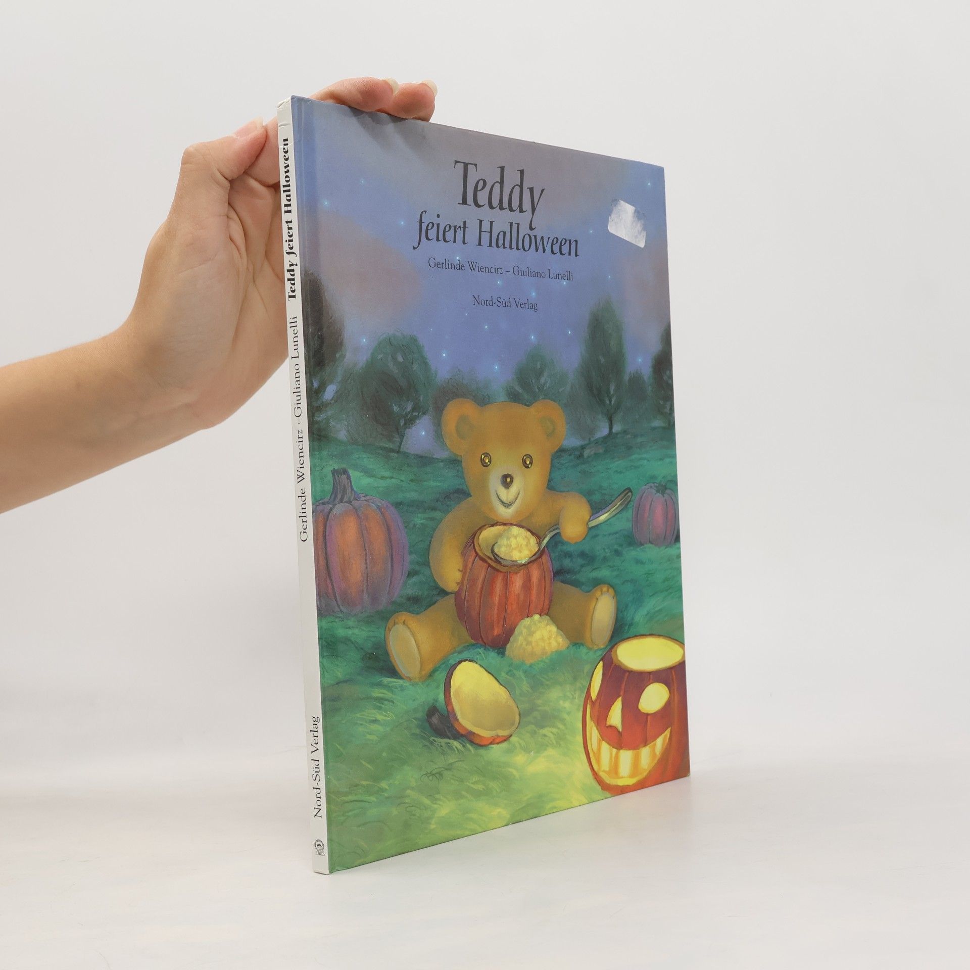 Teddy feiert Halloween