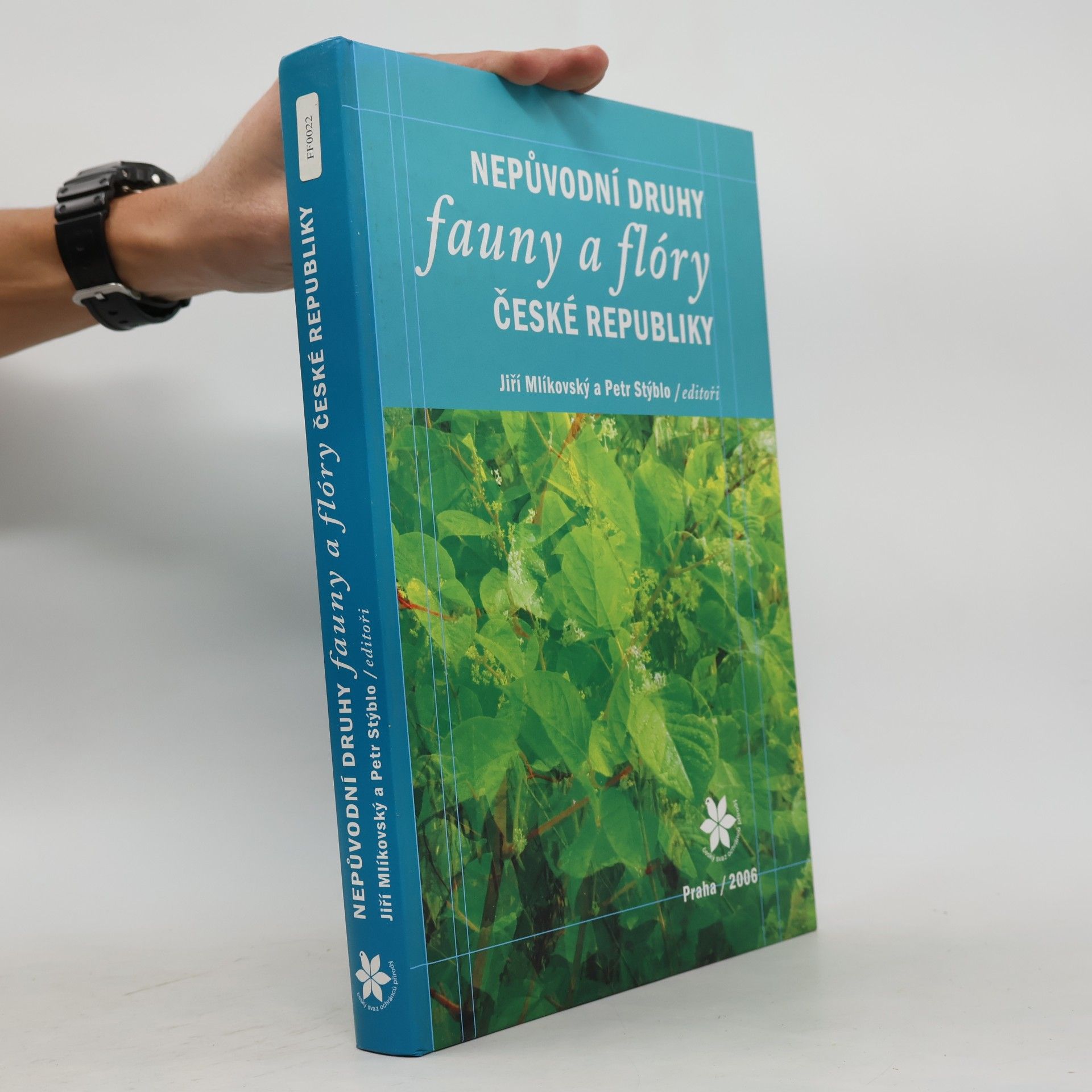 Nepůvodní druhy fauny a flóry České republiky