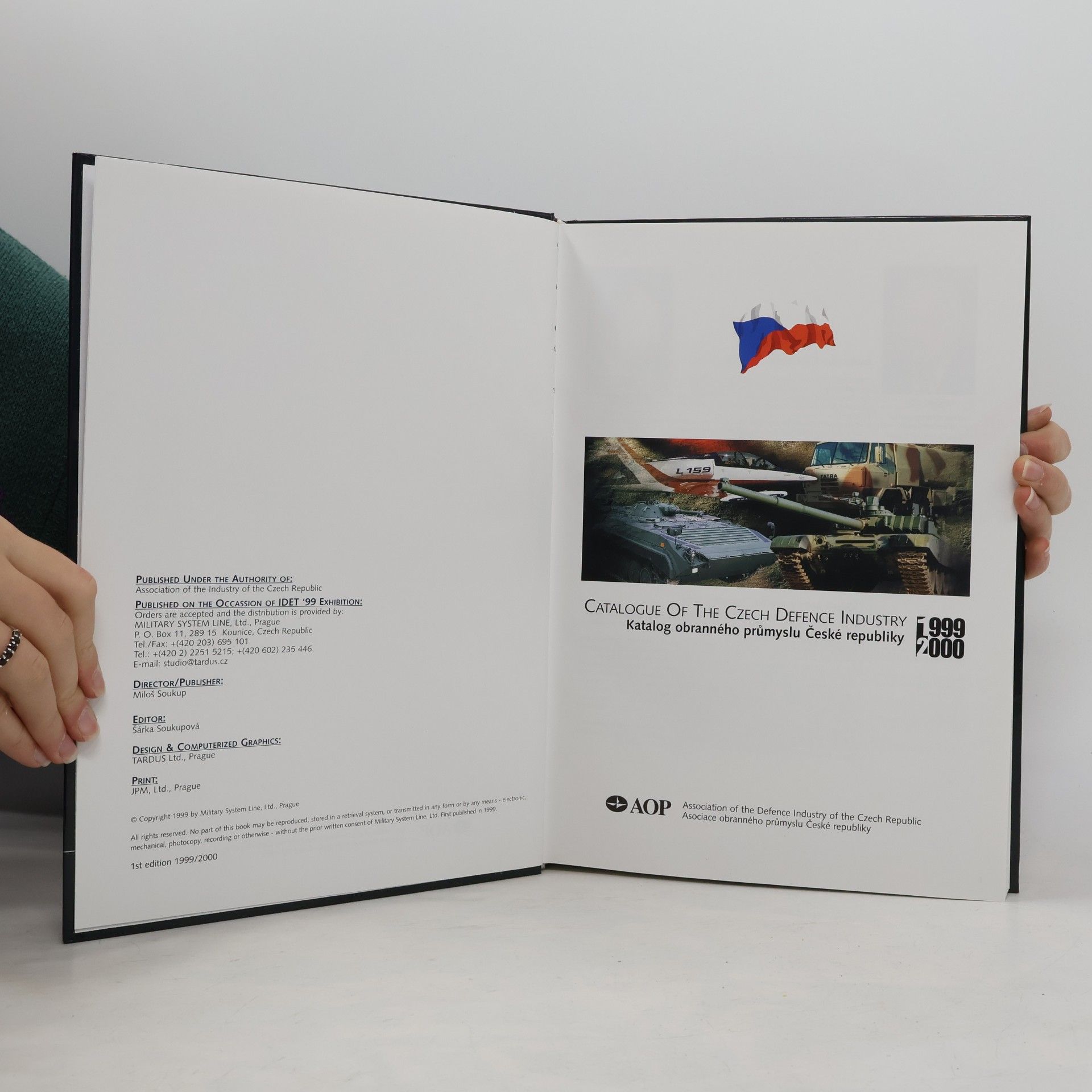 Kolektiv autorů Defence Industry Catalogue. Katalog obranného průmyslu 1999-2000.