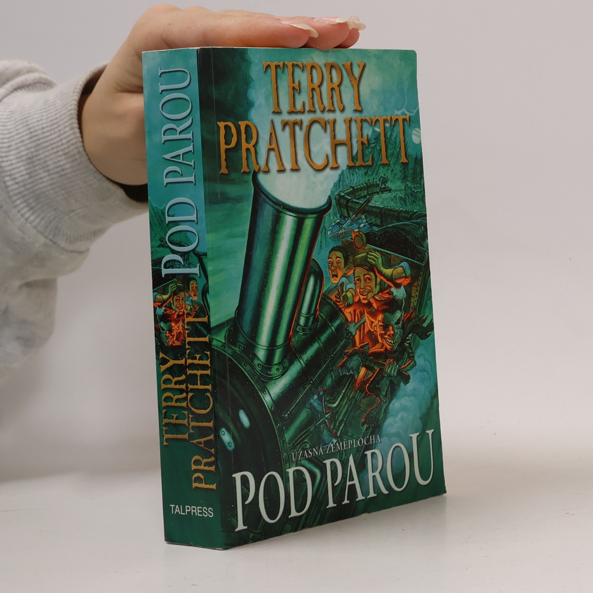Terry Pratchett Pod parou