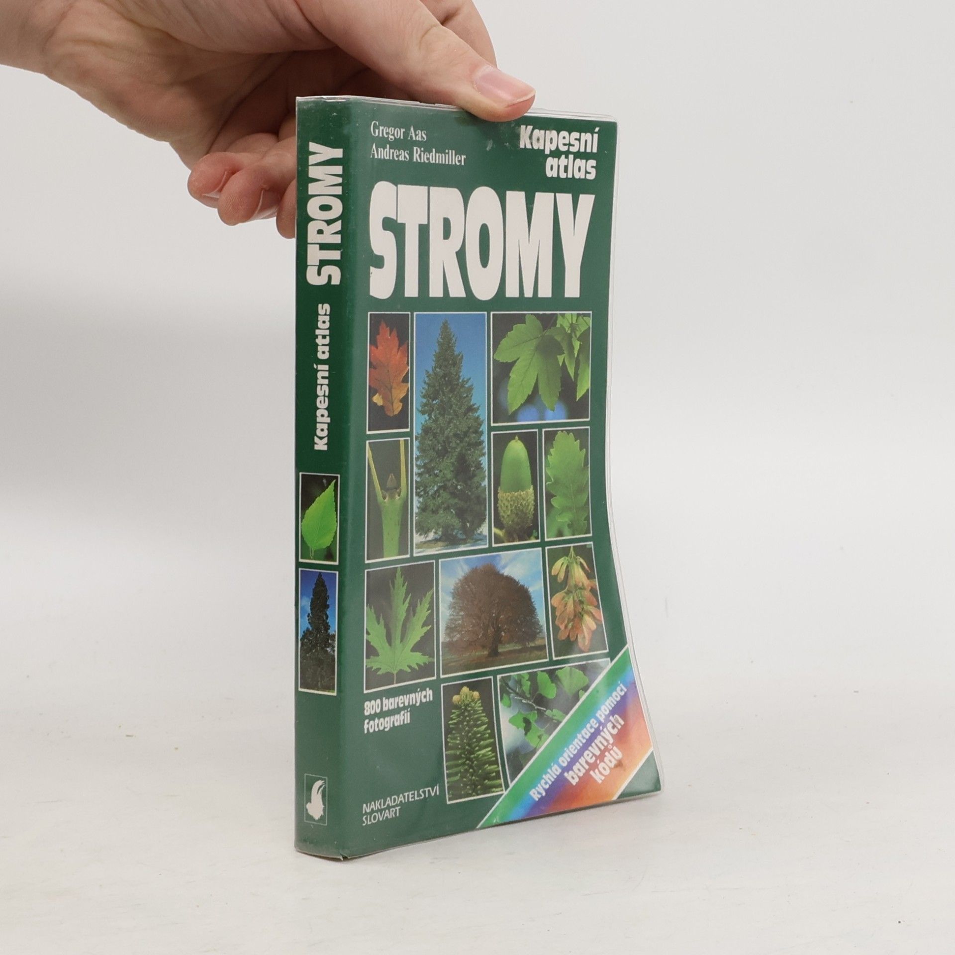 Stromy. Praktická příručka k určování evropských jehličnatých a listnatých stromů
