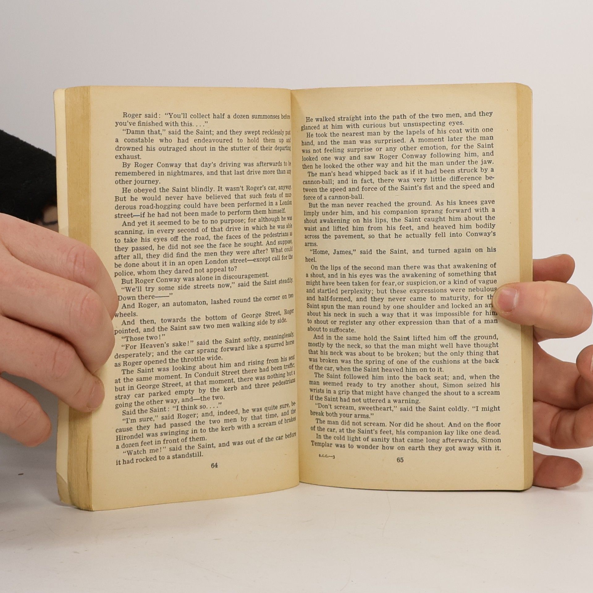 Leslie Charteris THE SAINT CLOSES THE CASE