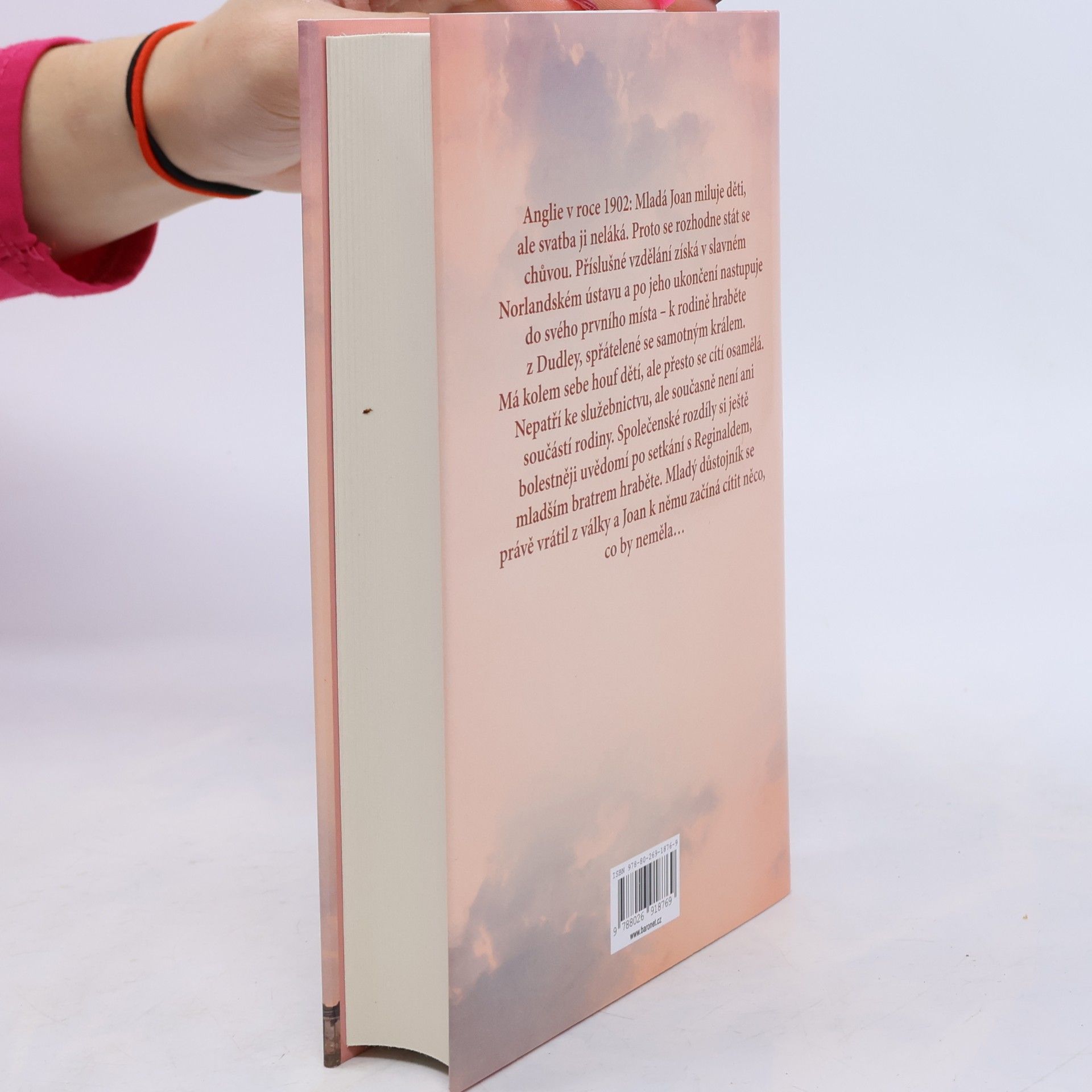 Ella Perkins Anglické chůvy: Joan a její cesta k novému životu