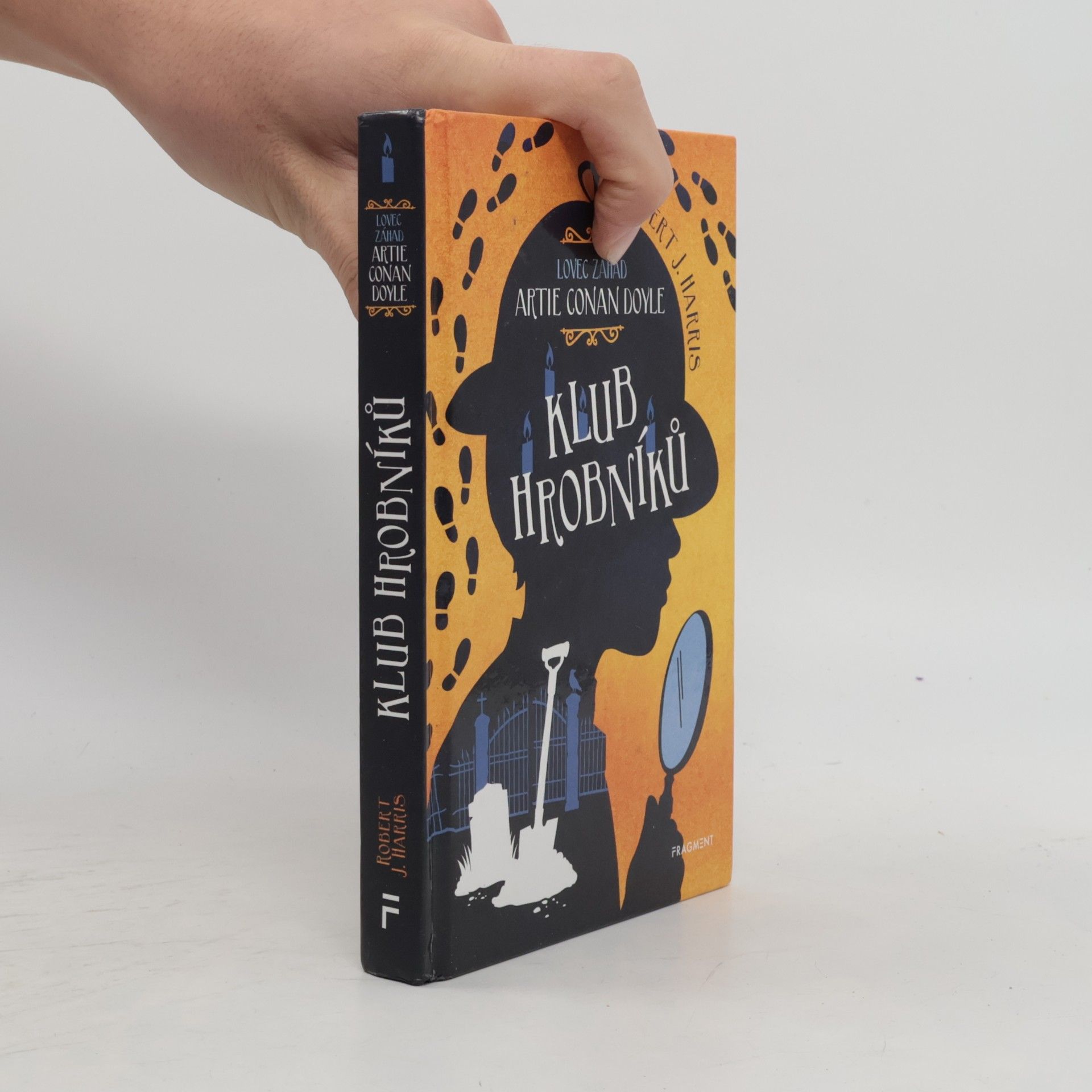 Lovec záhad Artie Conan Doyle. Klub hrobníků