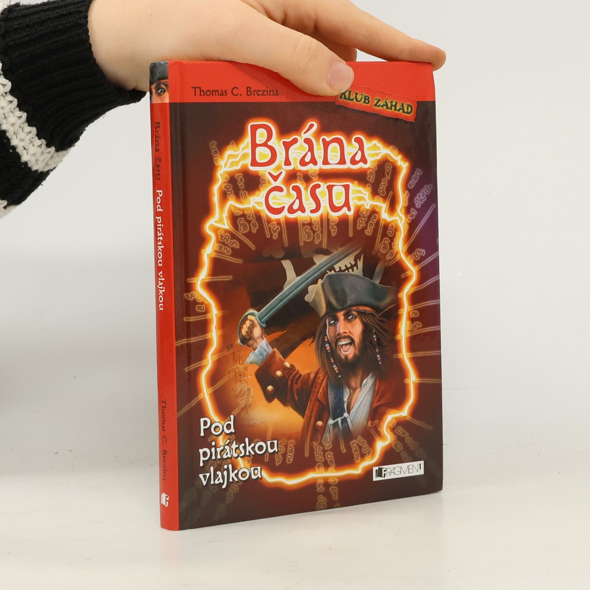 Brána času. Pod pirátskou vlajkou