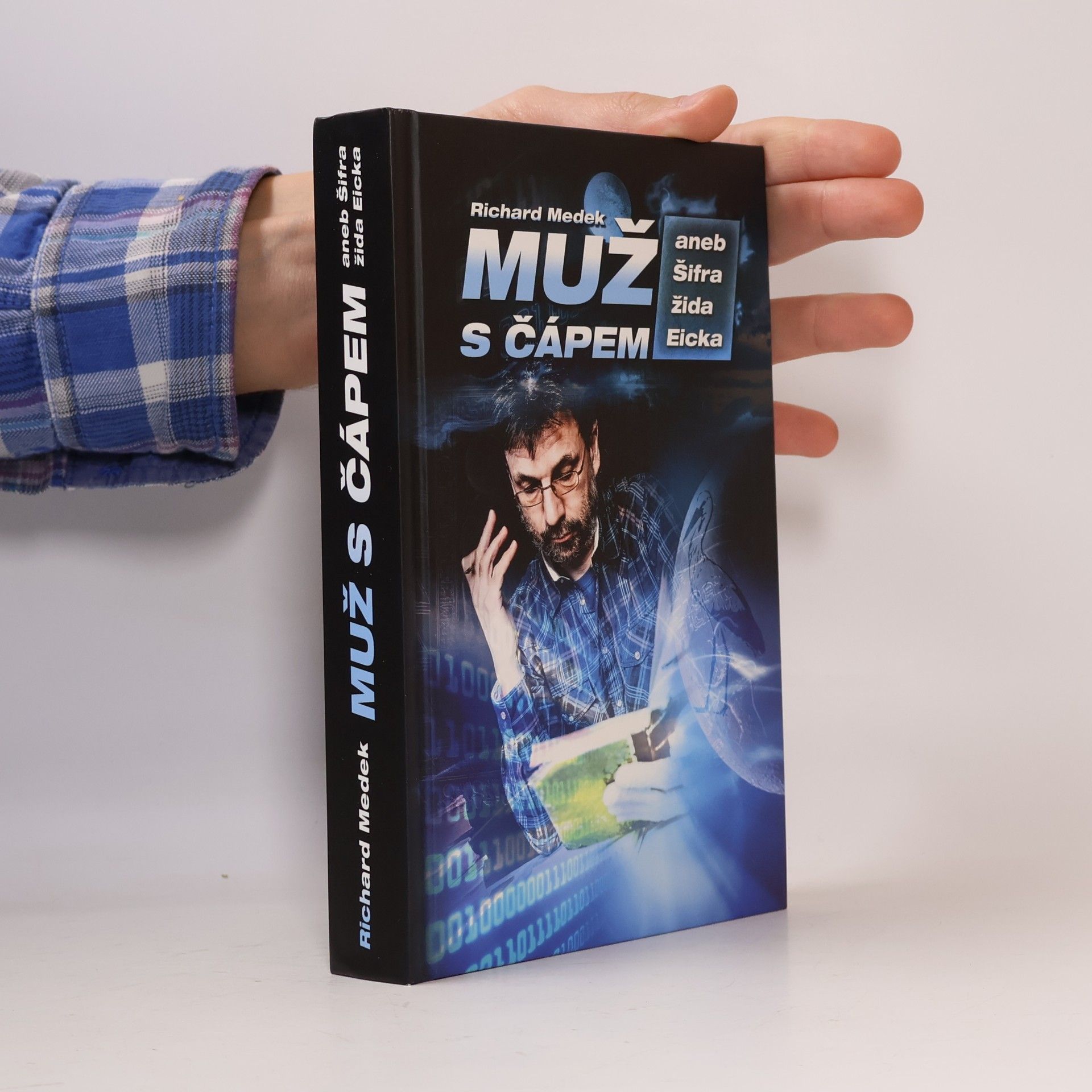 Muž s čápem aneb Šifra žida Eicka
