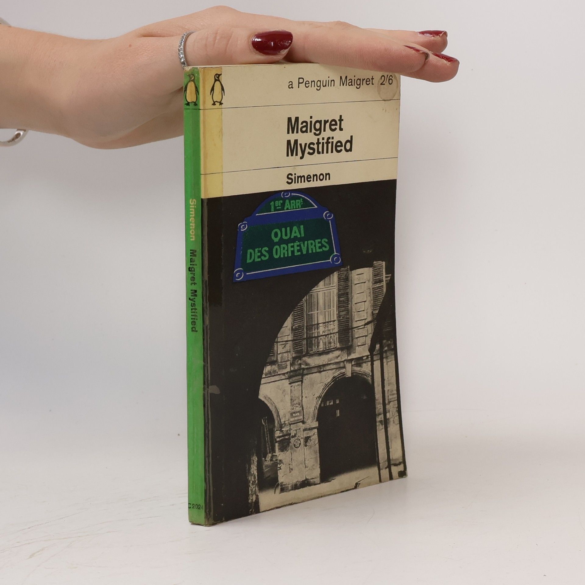 Georges Simenon Maigret Mystified