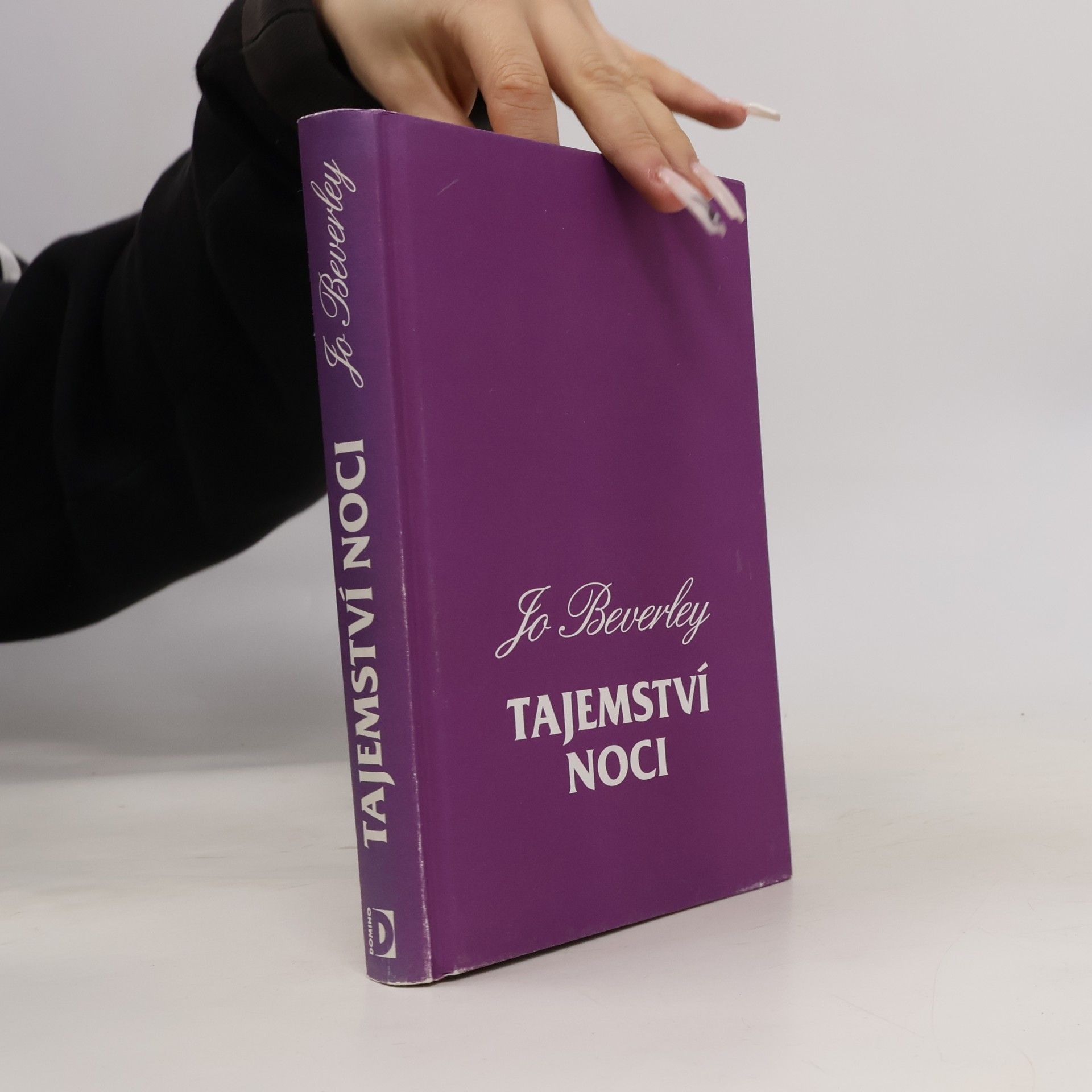 Jo Beverley Tajemství noci