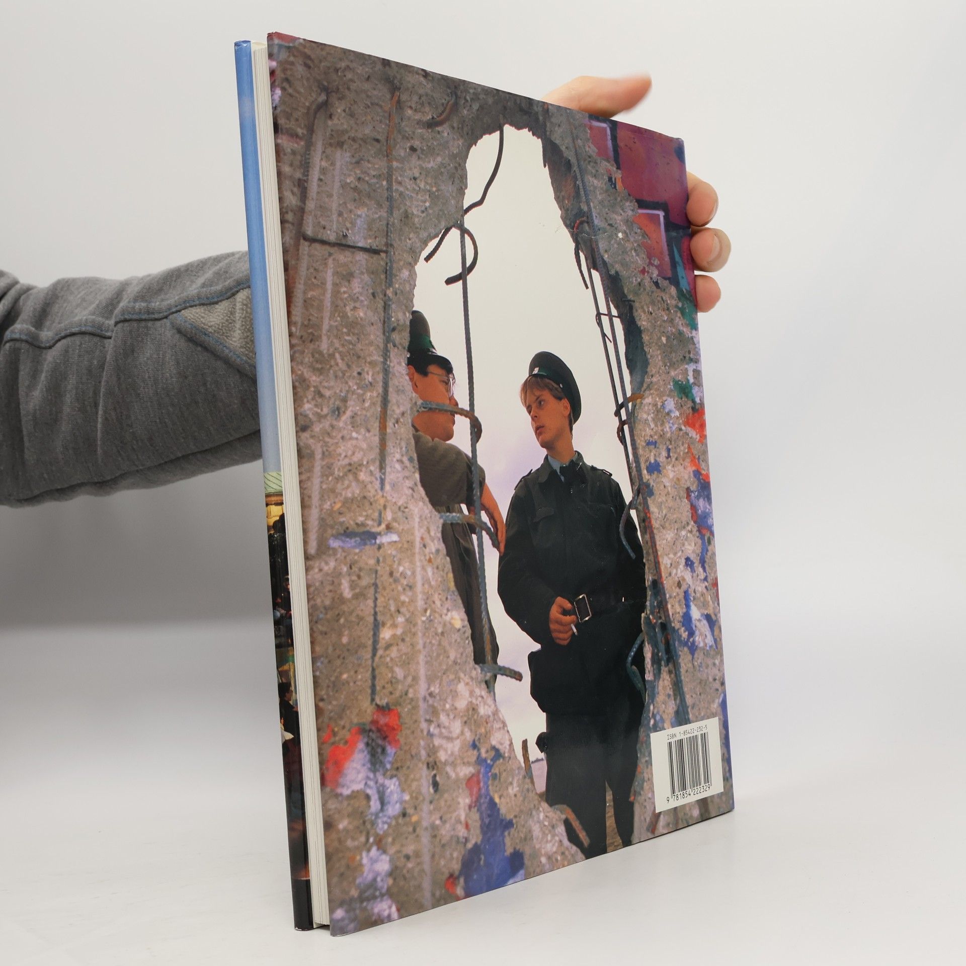 Reg G. Grant The rise and the fall of the Berlin Wall