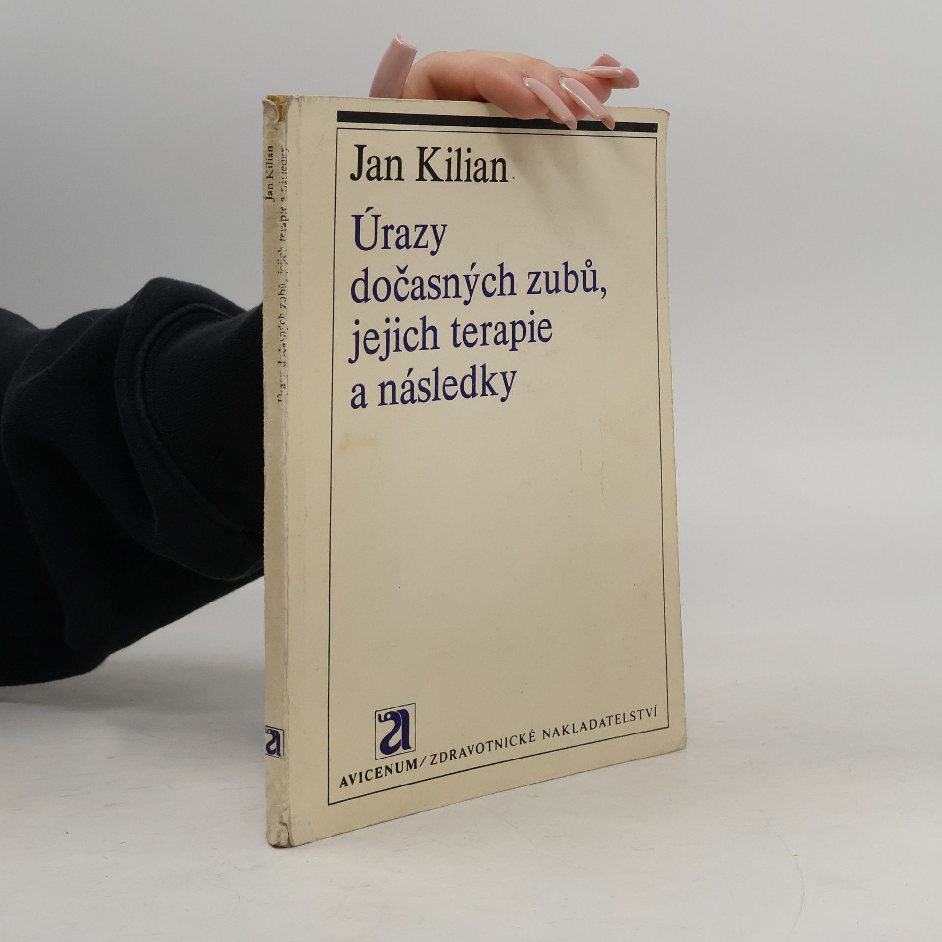 Úrazy dočasných zubů, jejich terapie a následky