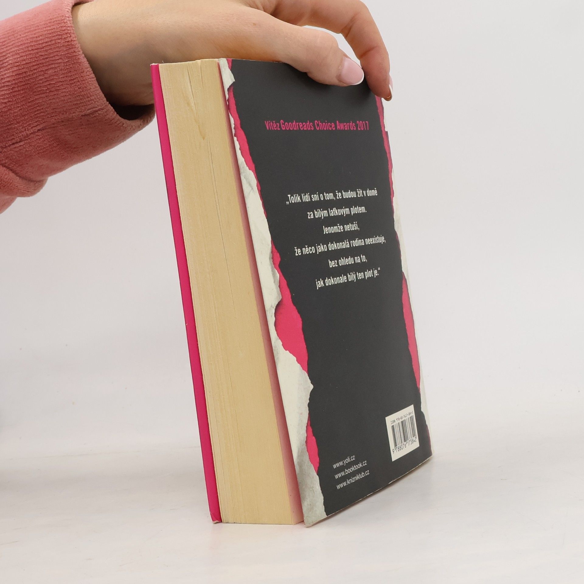 Colleen Hoover Na obtíž