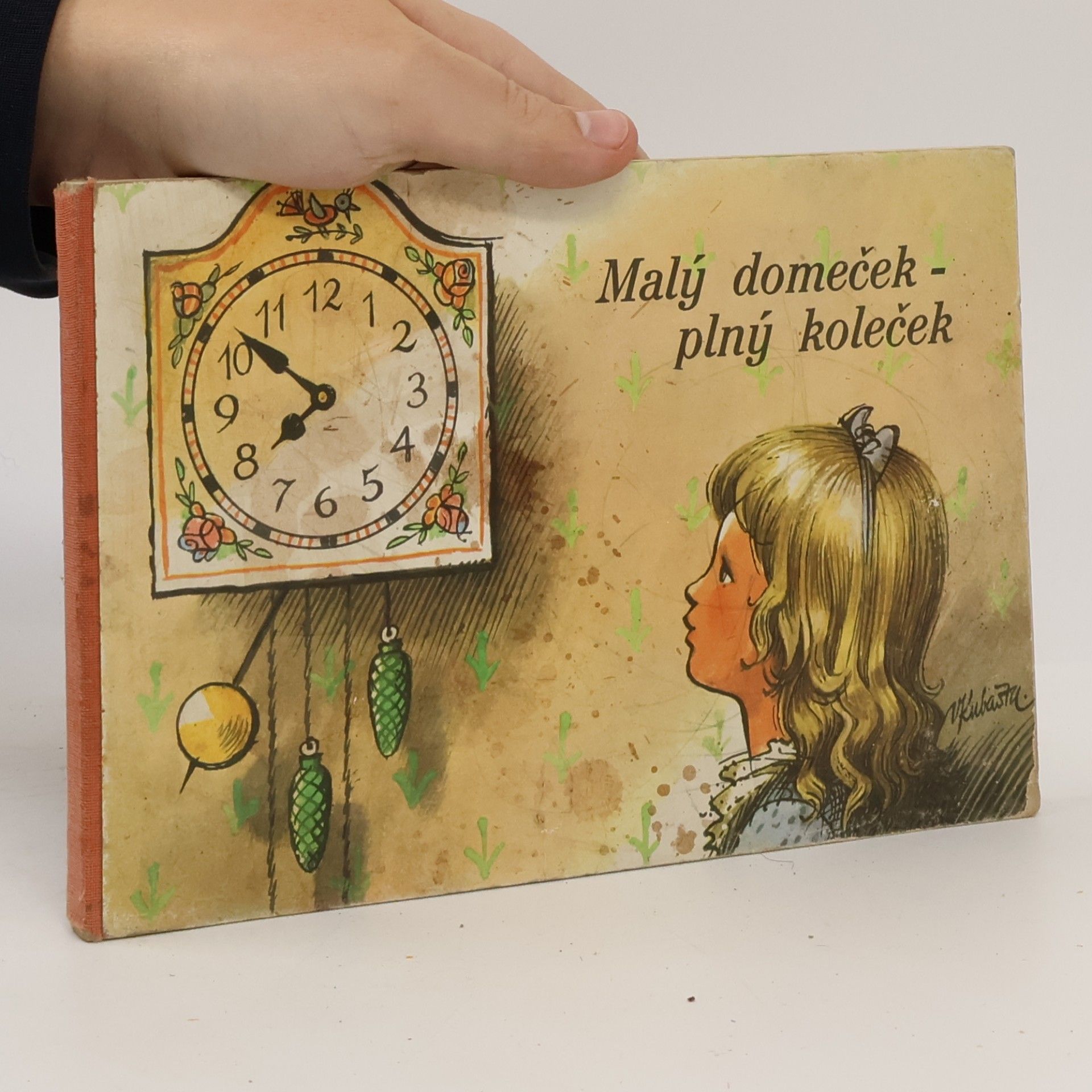 Malý domeček - plný koleček