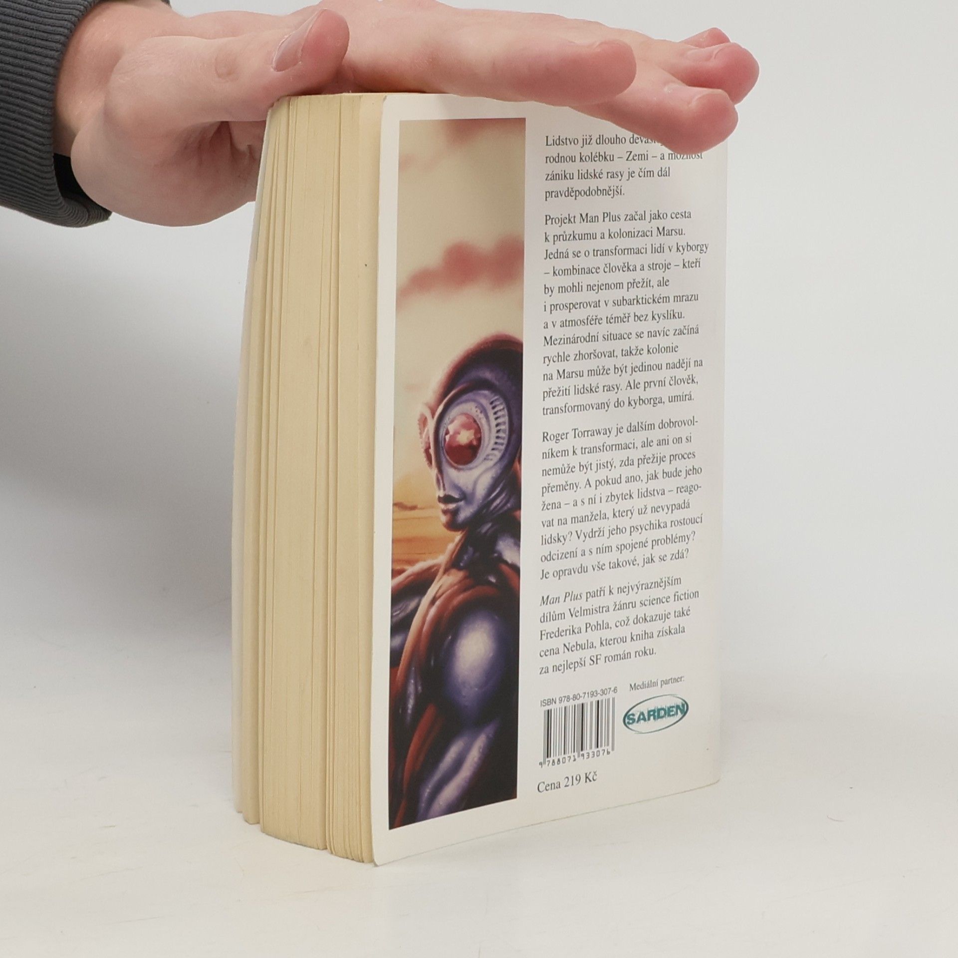 Frederik Pohl Man Plus
