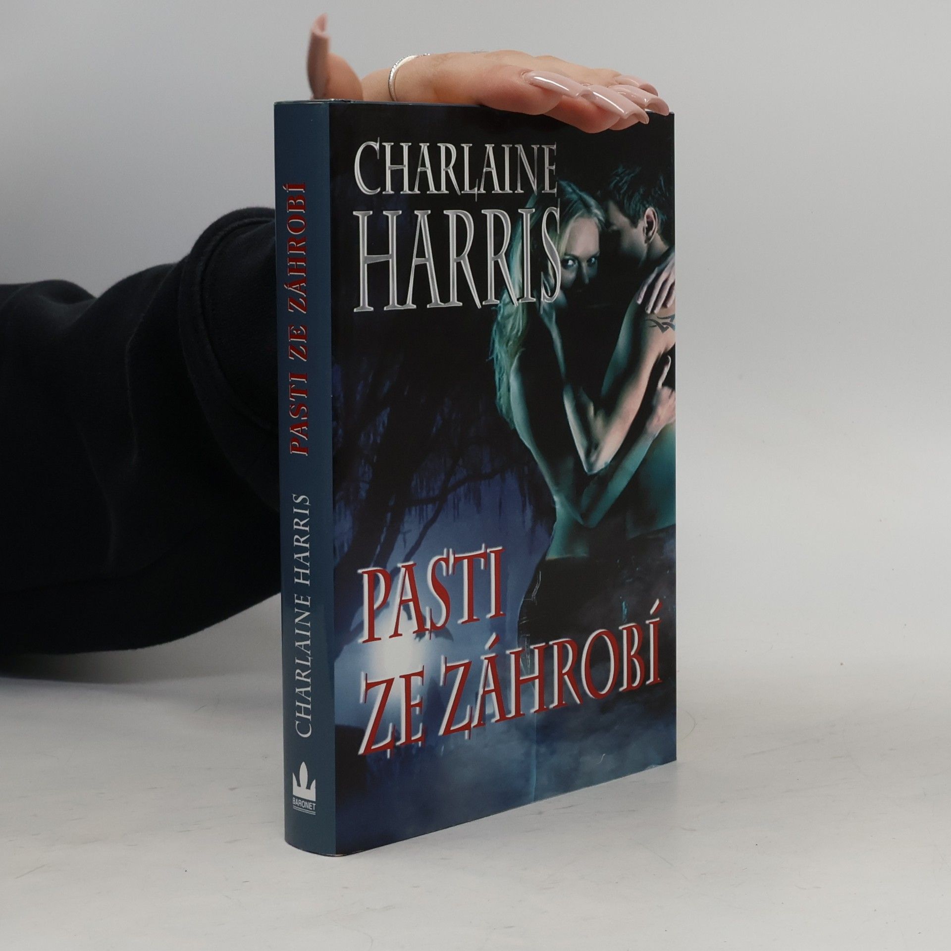 Pasti ze záhrobí