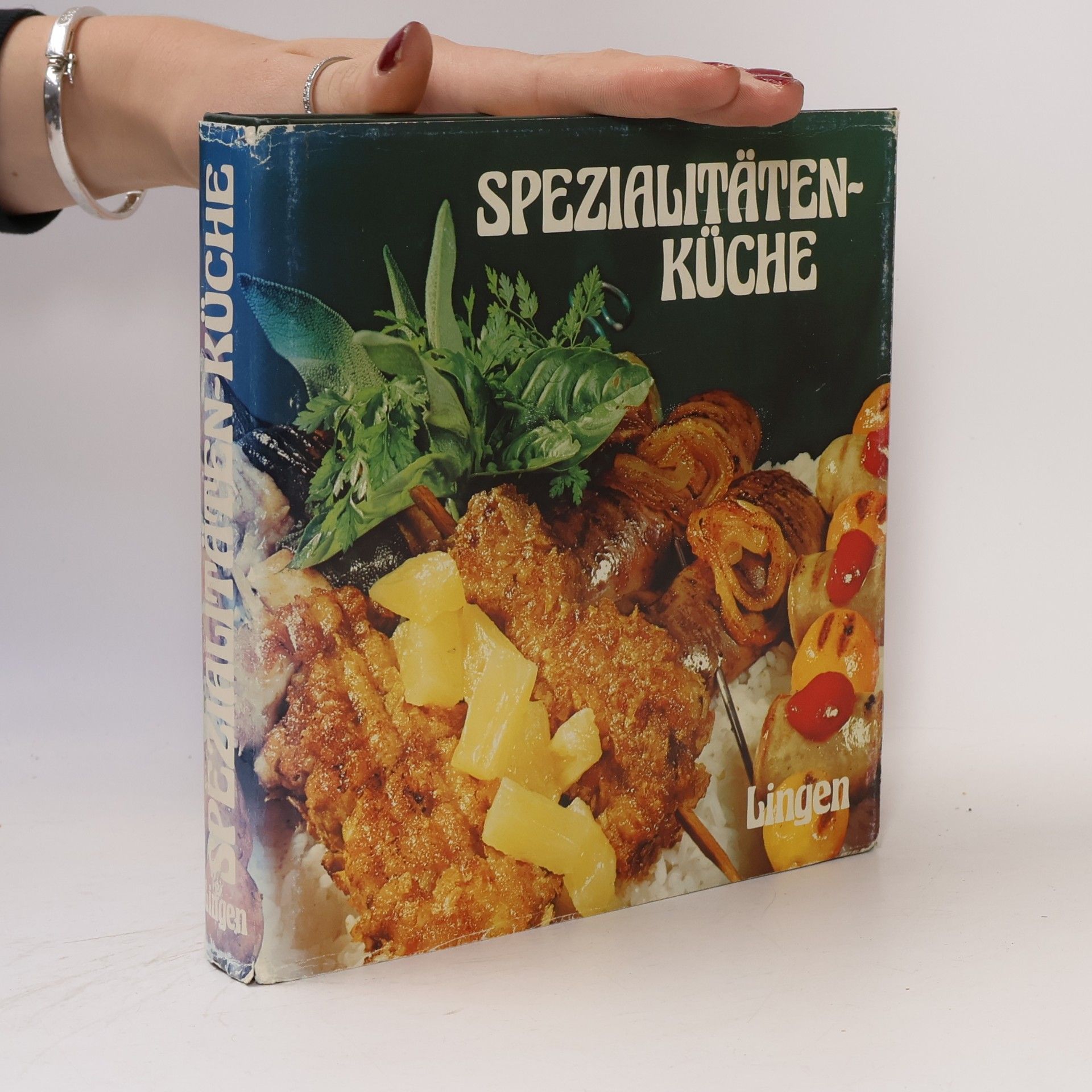 Collectif d'auteurs Spezialtäten-Küche