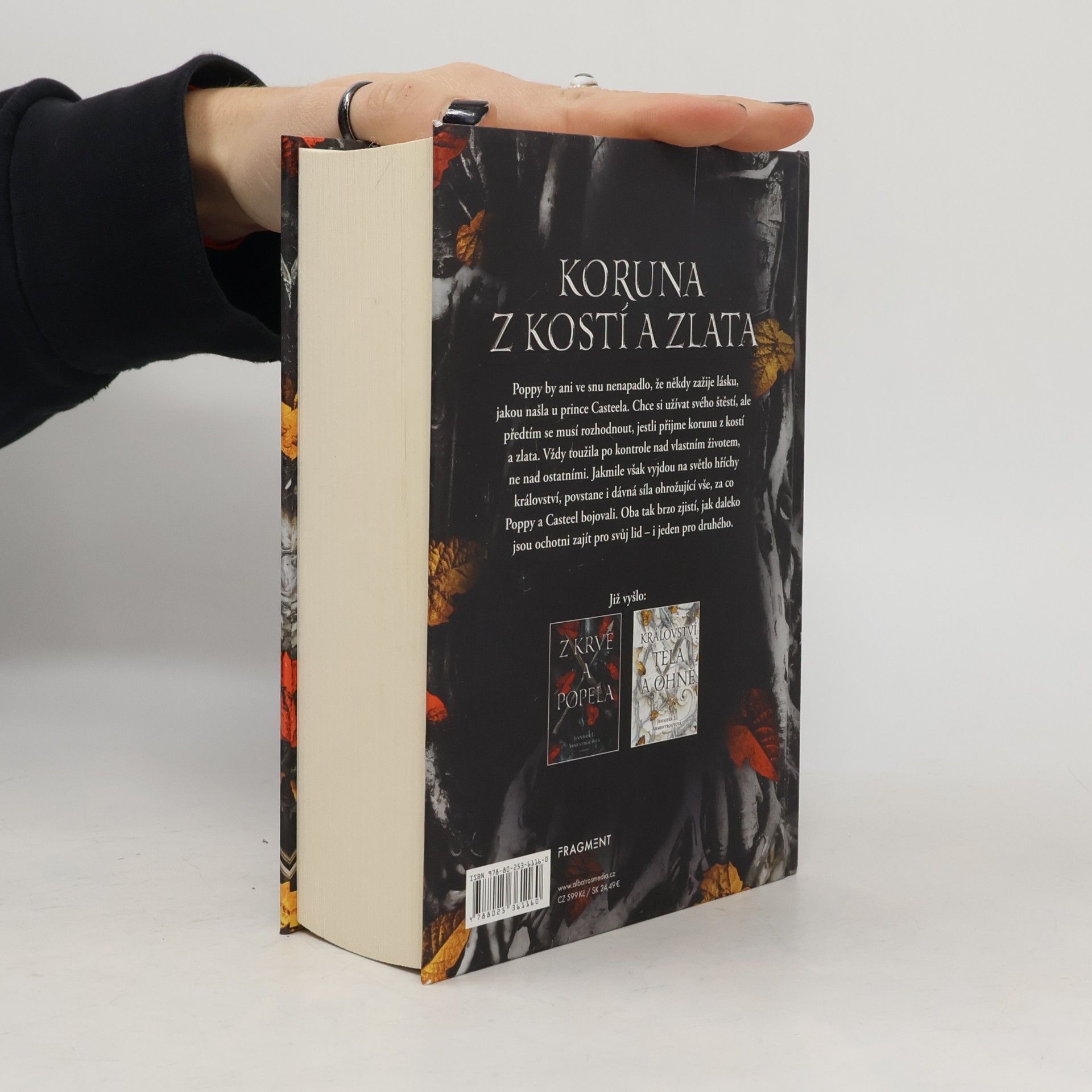 Jennifer Armentrout Koruna z kostí a zlata