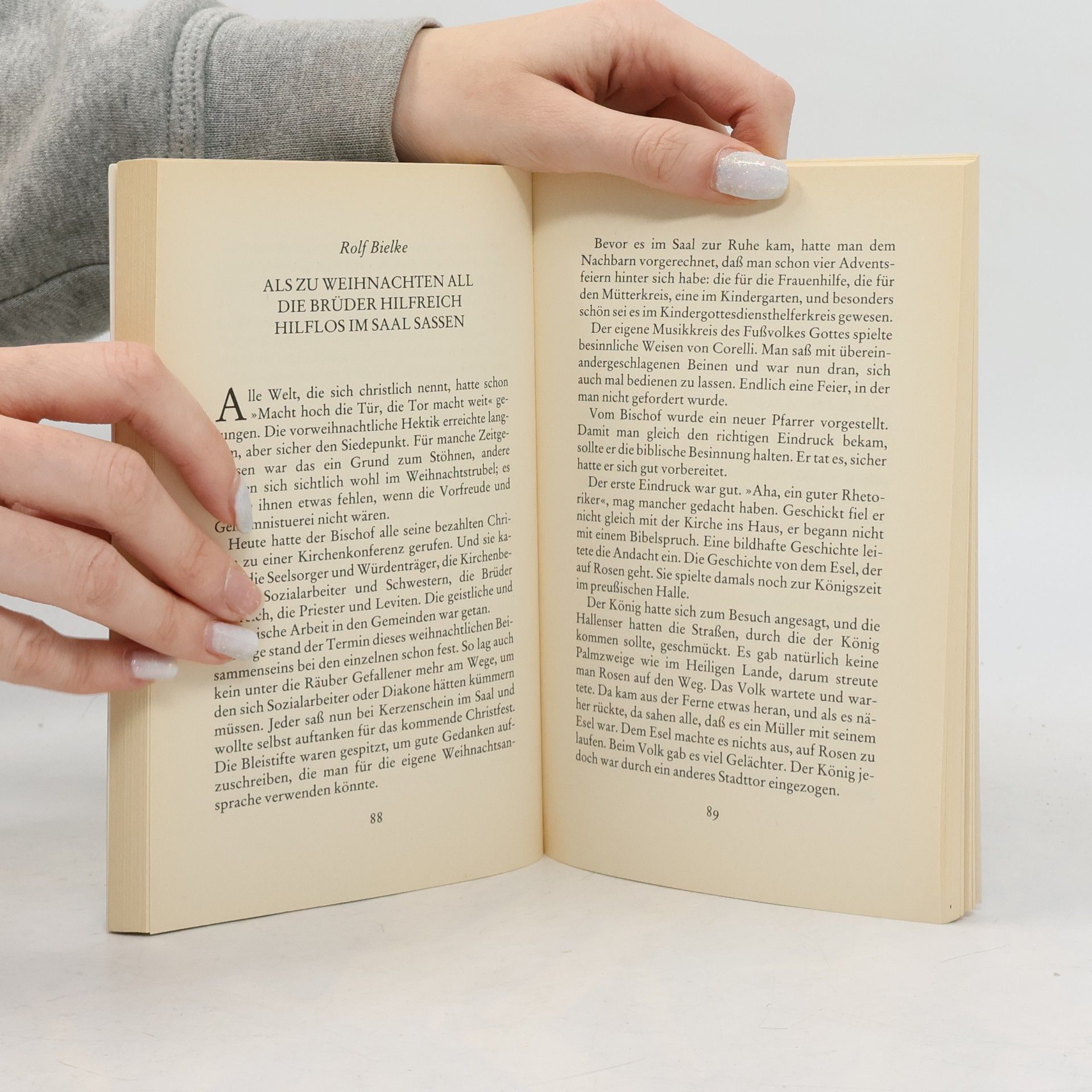Andreas Benda Licht scheint in der dunklen Nacht