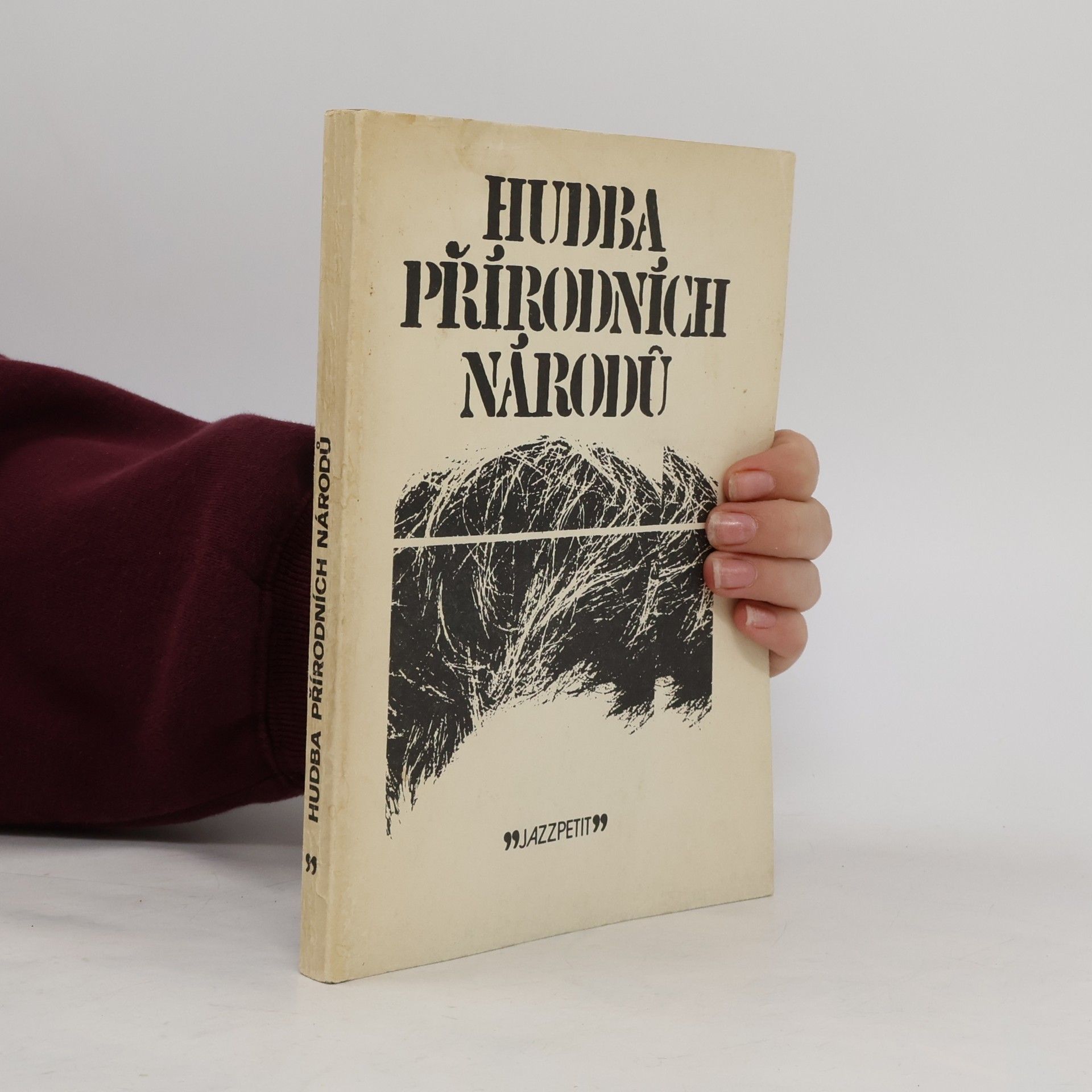 Hudba přírodních národů