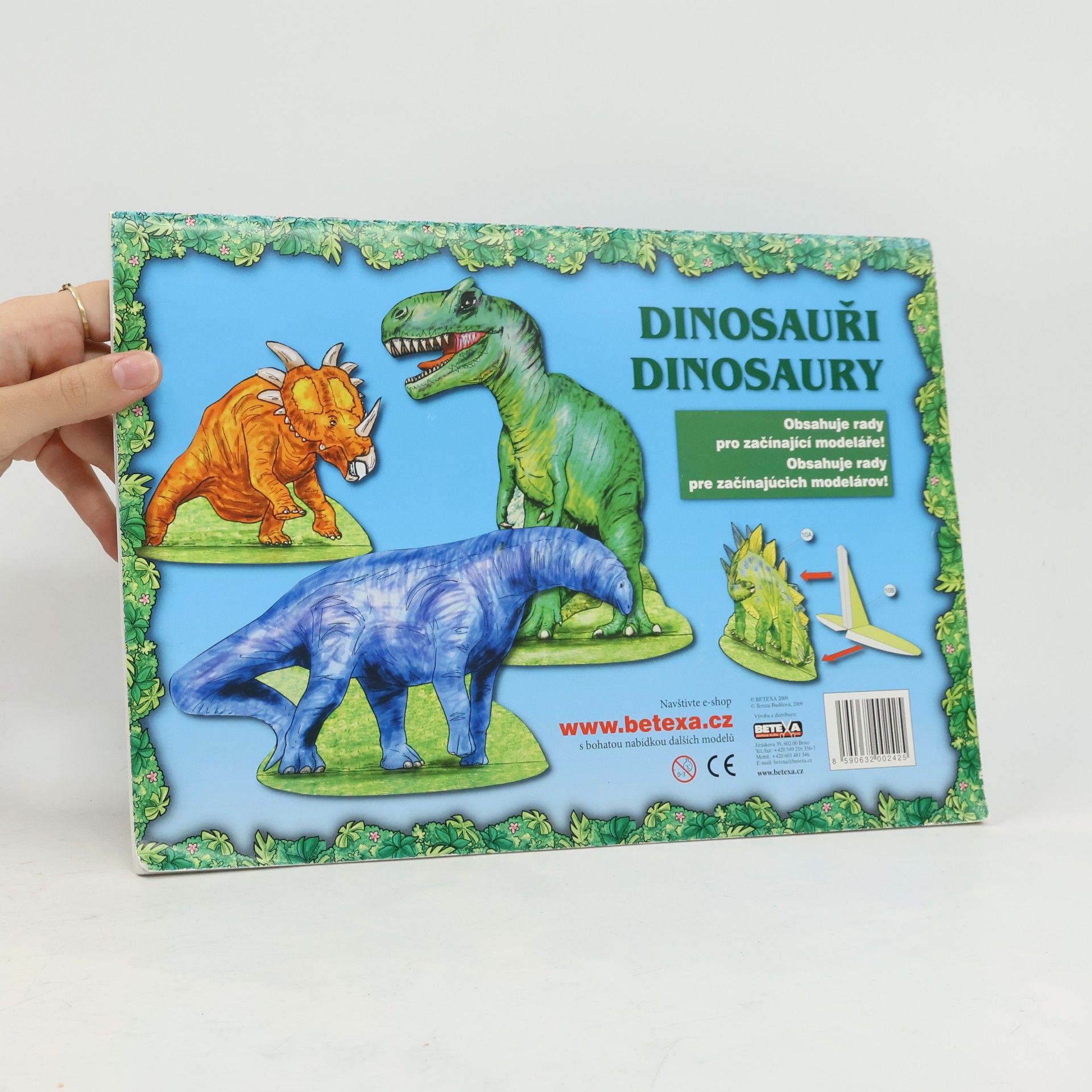 Tereza Budilová Dinosauři. Dinosaury