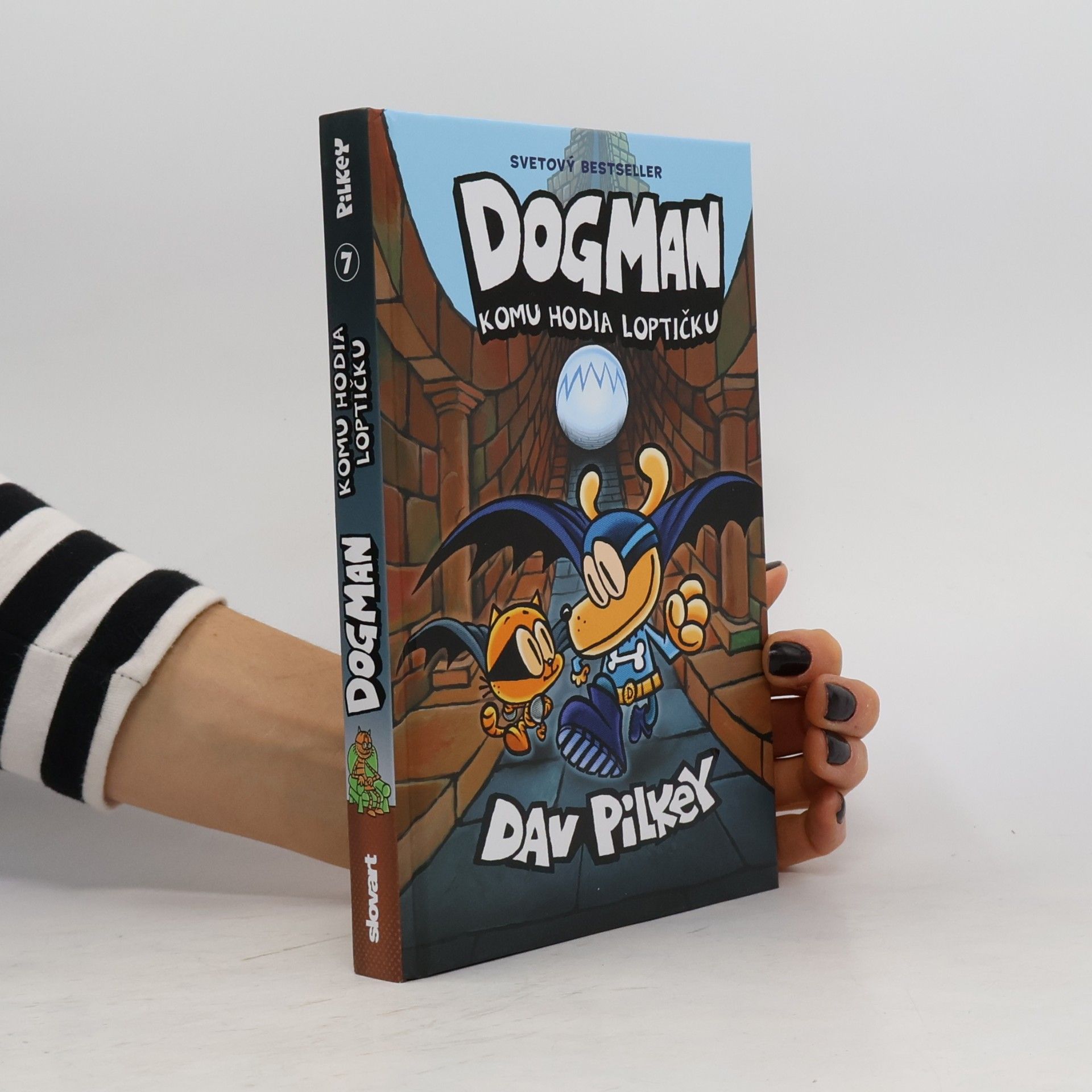 Dav Pilkey Dogman. Komu hodia loptičku