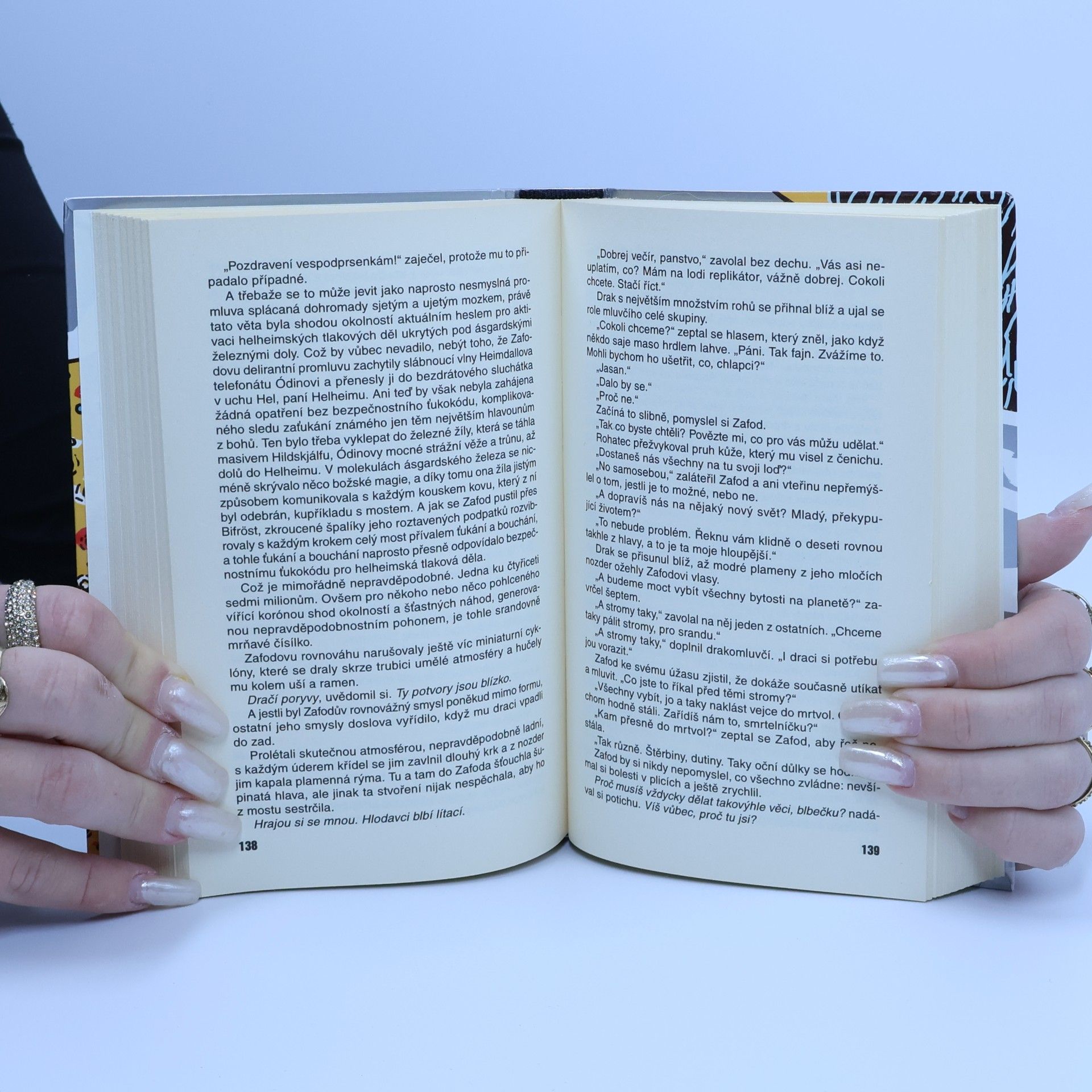 Eoin Colfer Stopařův průvodce Galaxií (Douglase Adamse). Část šestá ze tří, A ještě něco...