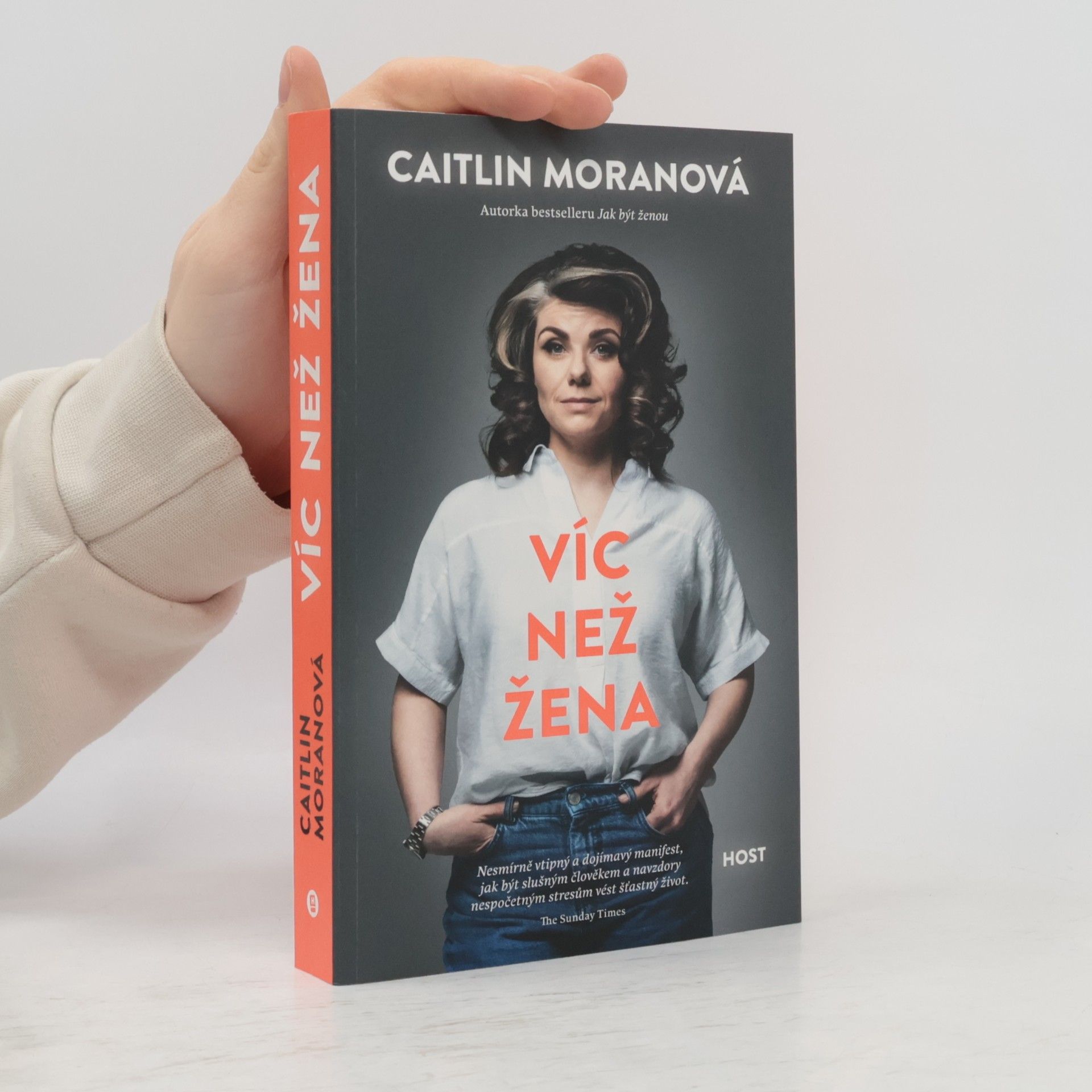 Víc než žena