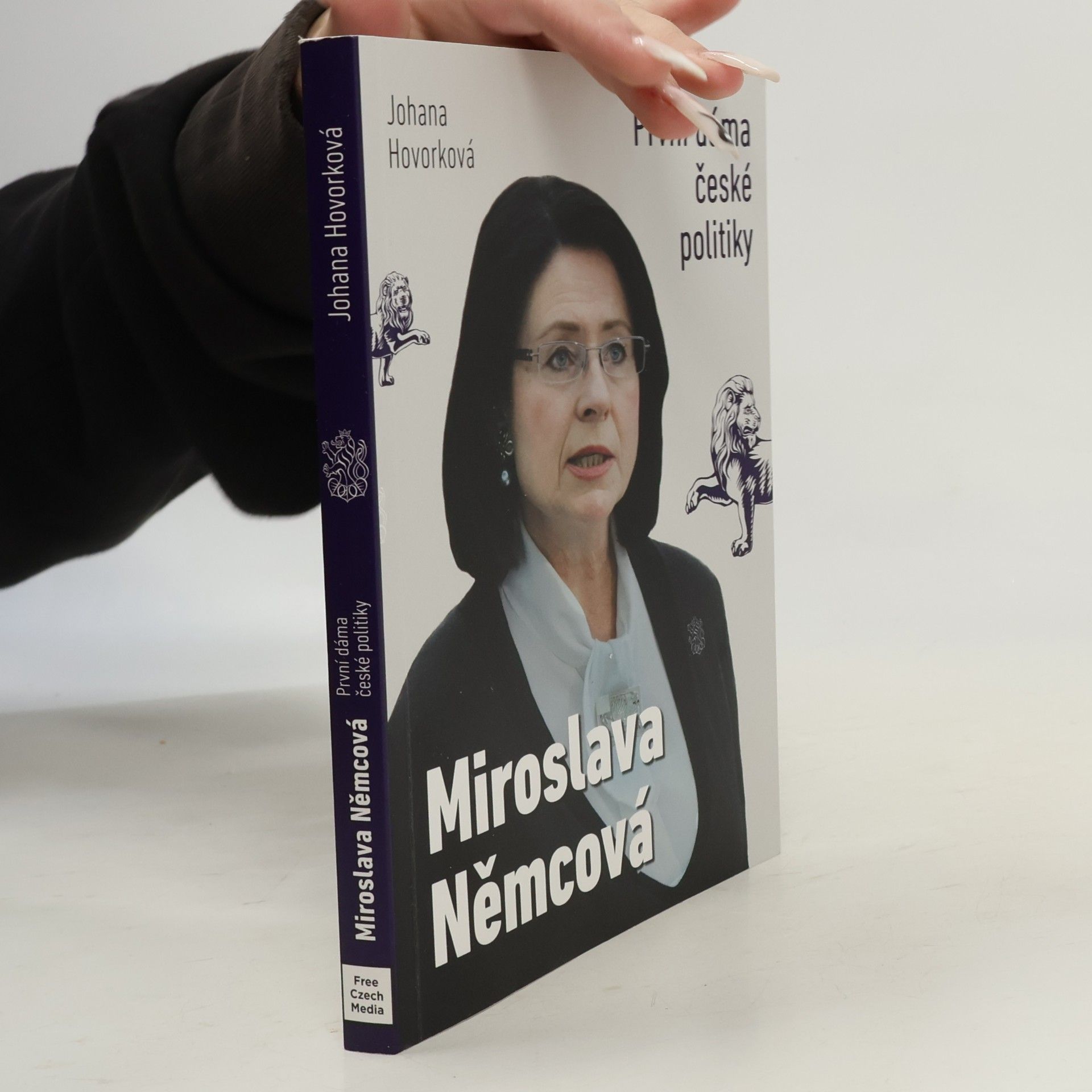Miroslava Němcová : první dáma české politiky