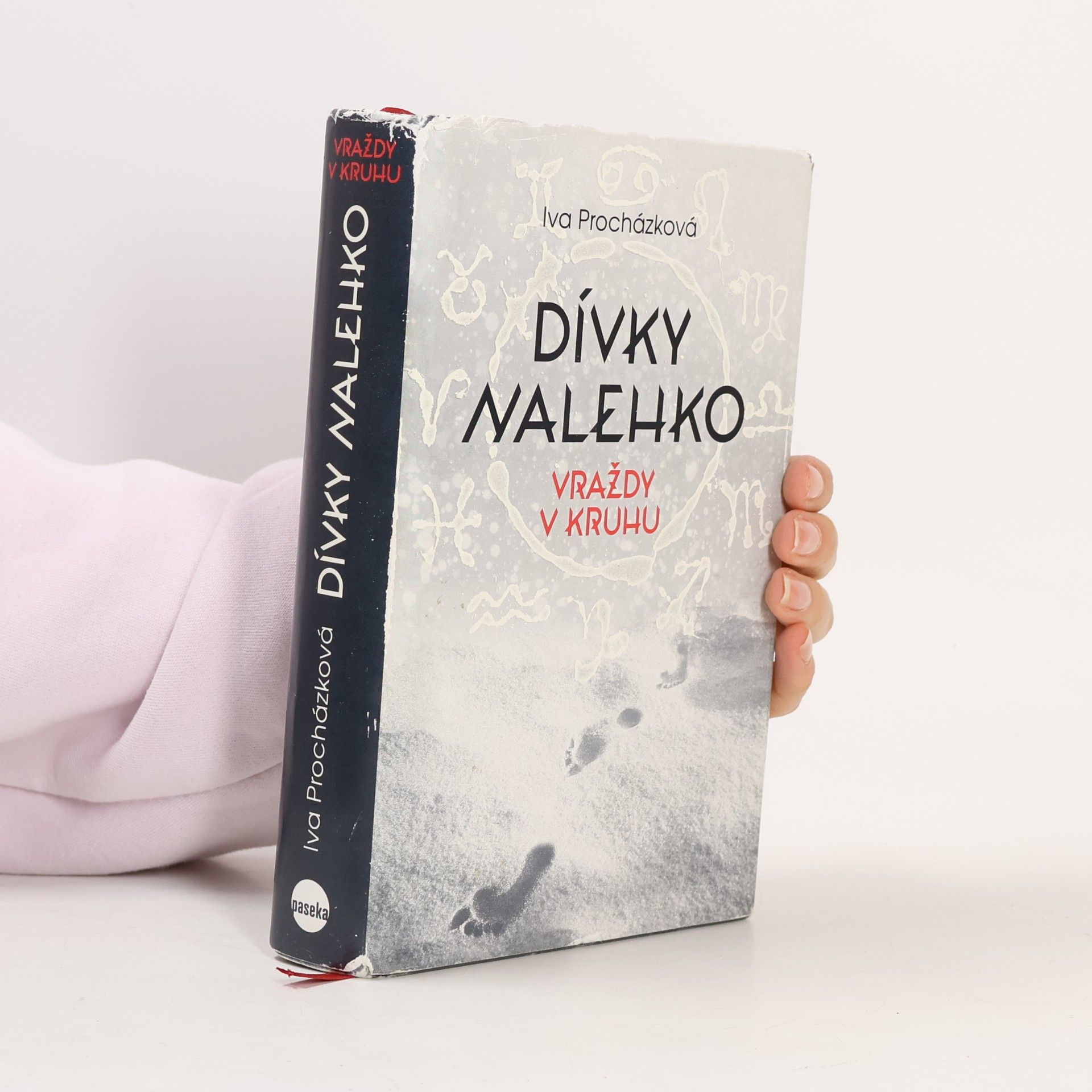 Dívky nalehko. Vraždy v kruhu 2. díl