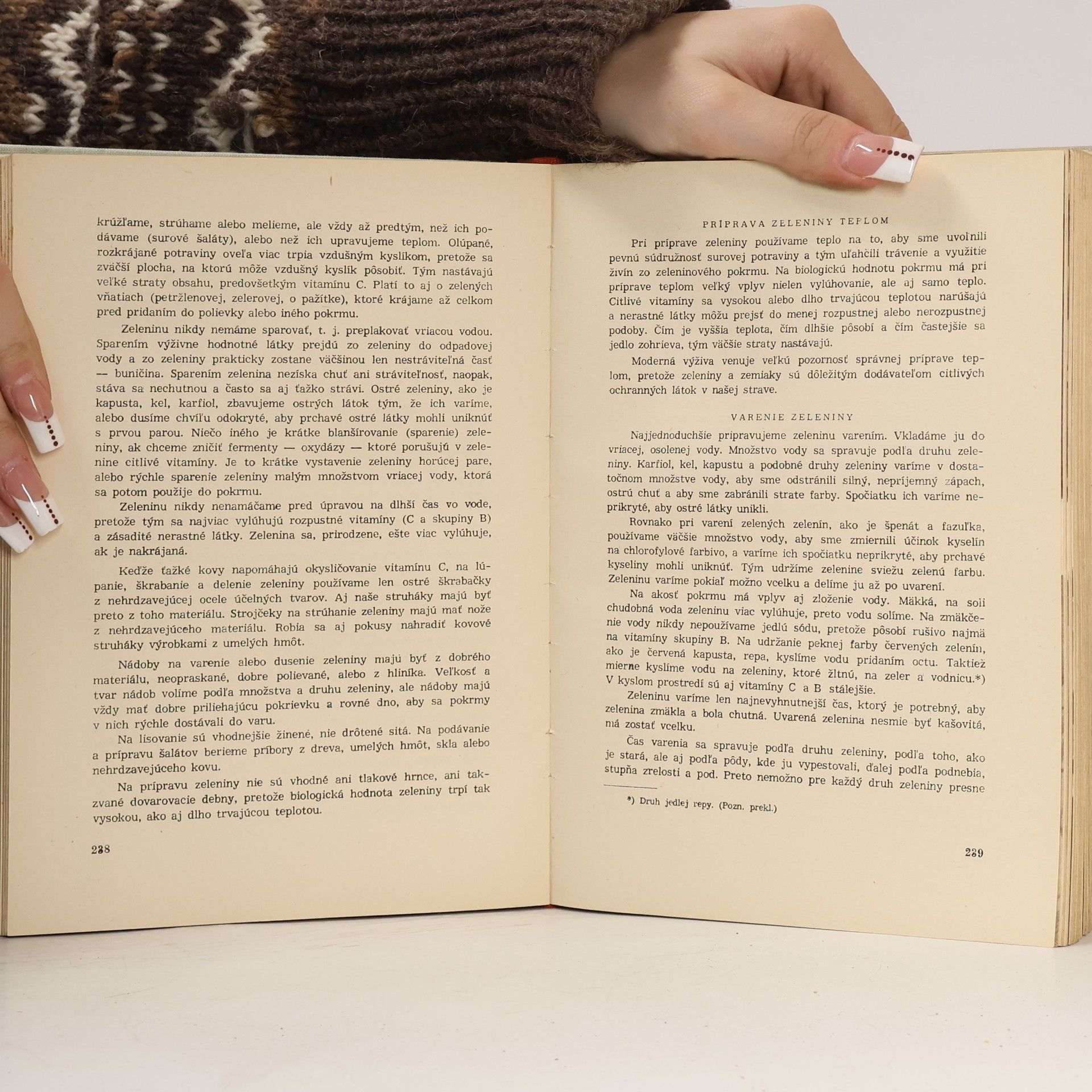 Various authors Varíme zdravo, chutno a hospodárne