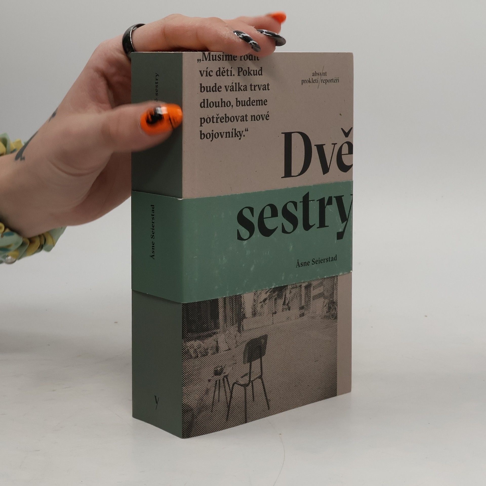 Åsne Seierstad Dvě sestry