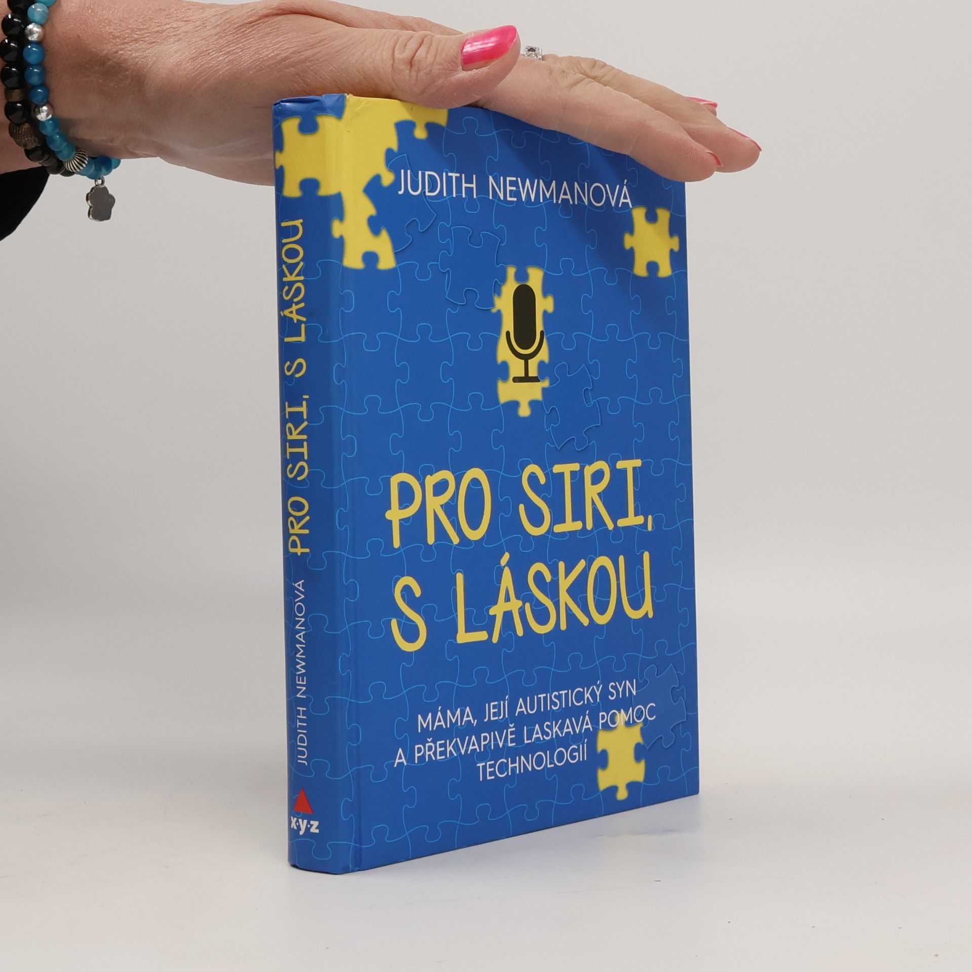 Pro Siri s láskou - Máma, její autistický syn a překvapivě laskavá pomoc technologií