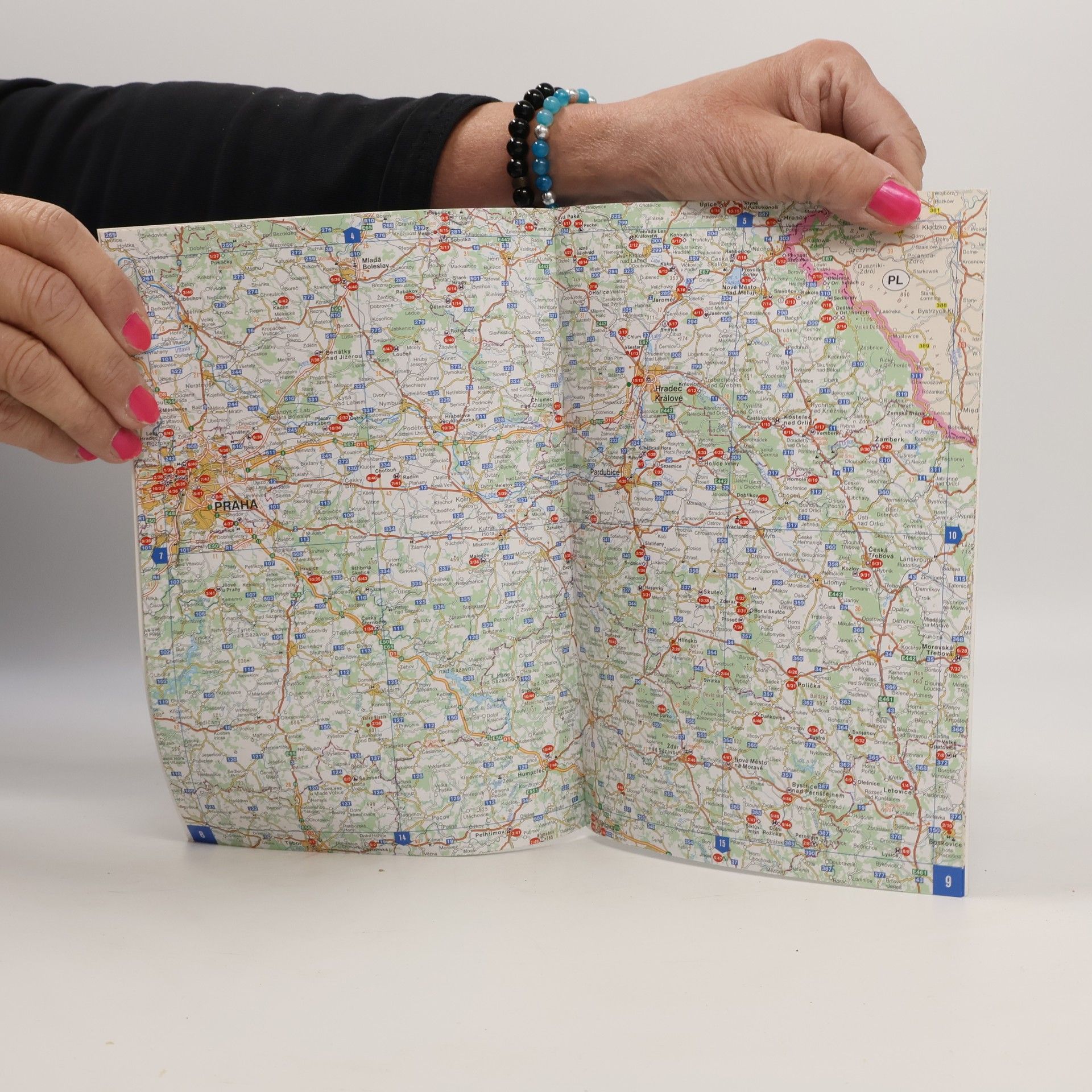 Autorenkollektiv Toulavá kamera. Atlas popisovaných cílů