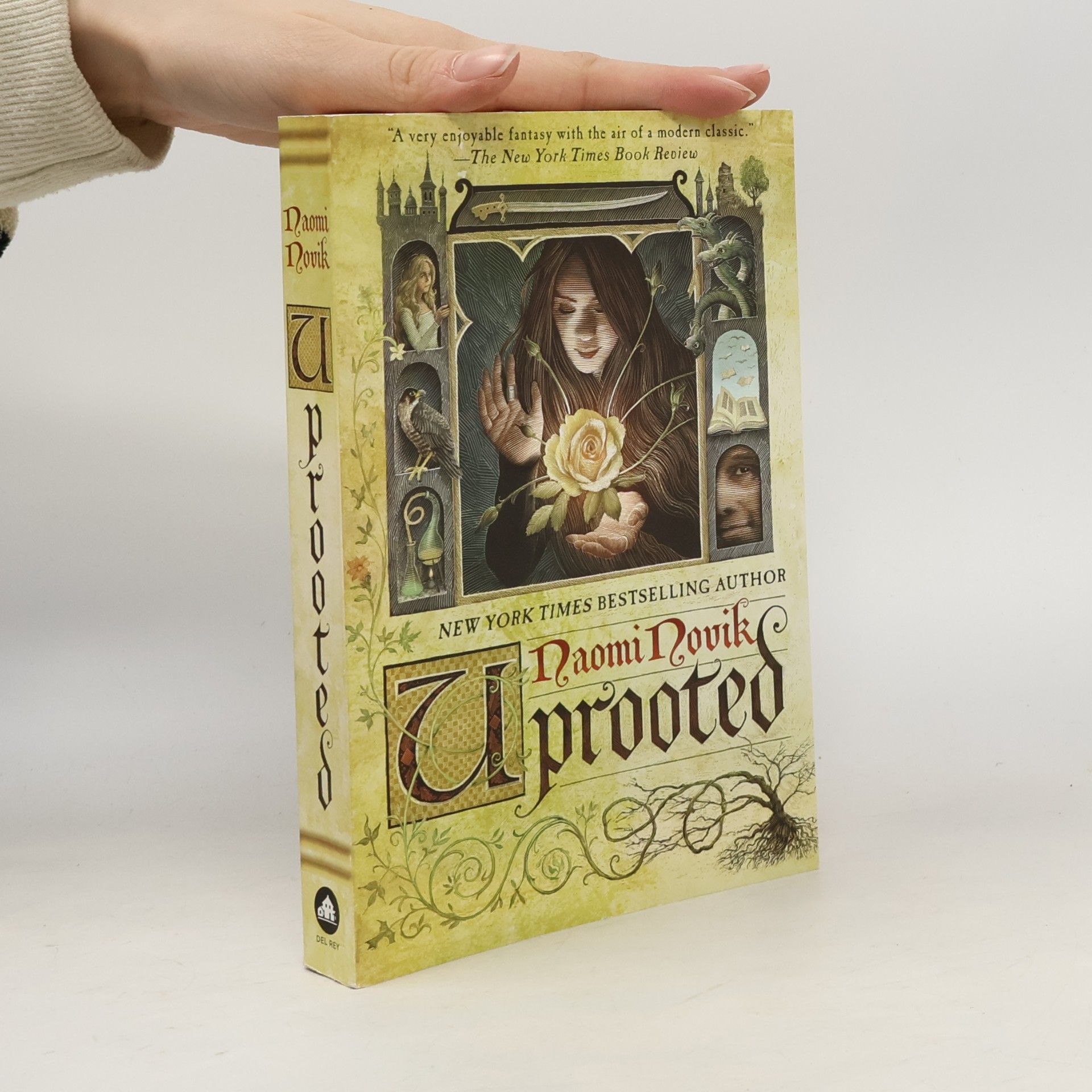 Naomi Novik Uprooted