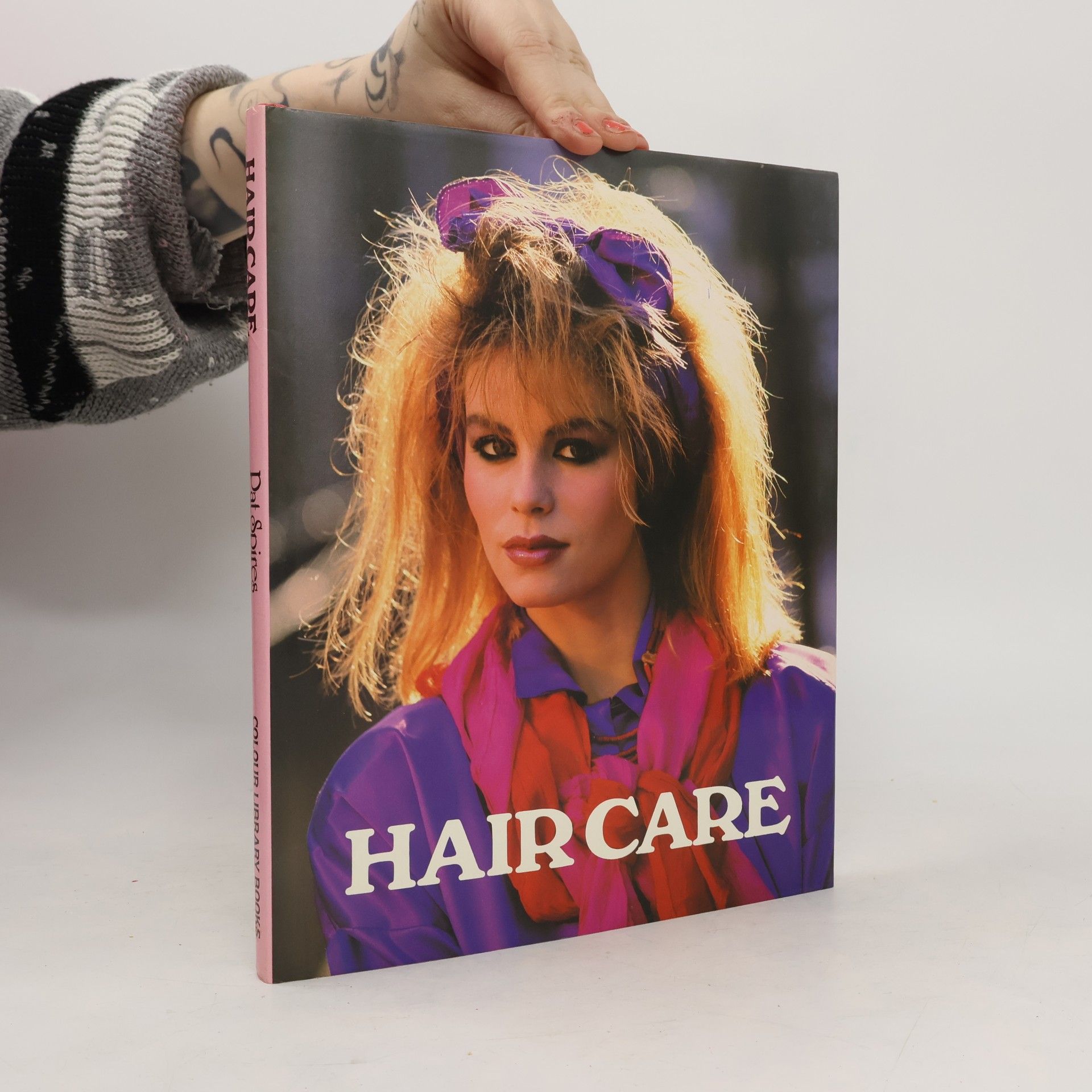 Healthy Hair. Care and Restoration by Natural Methods