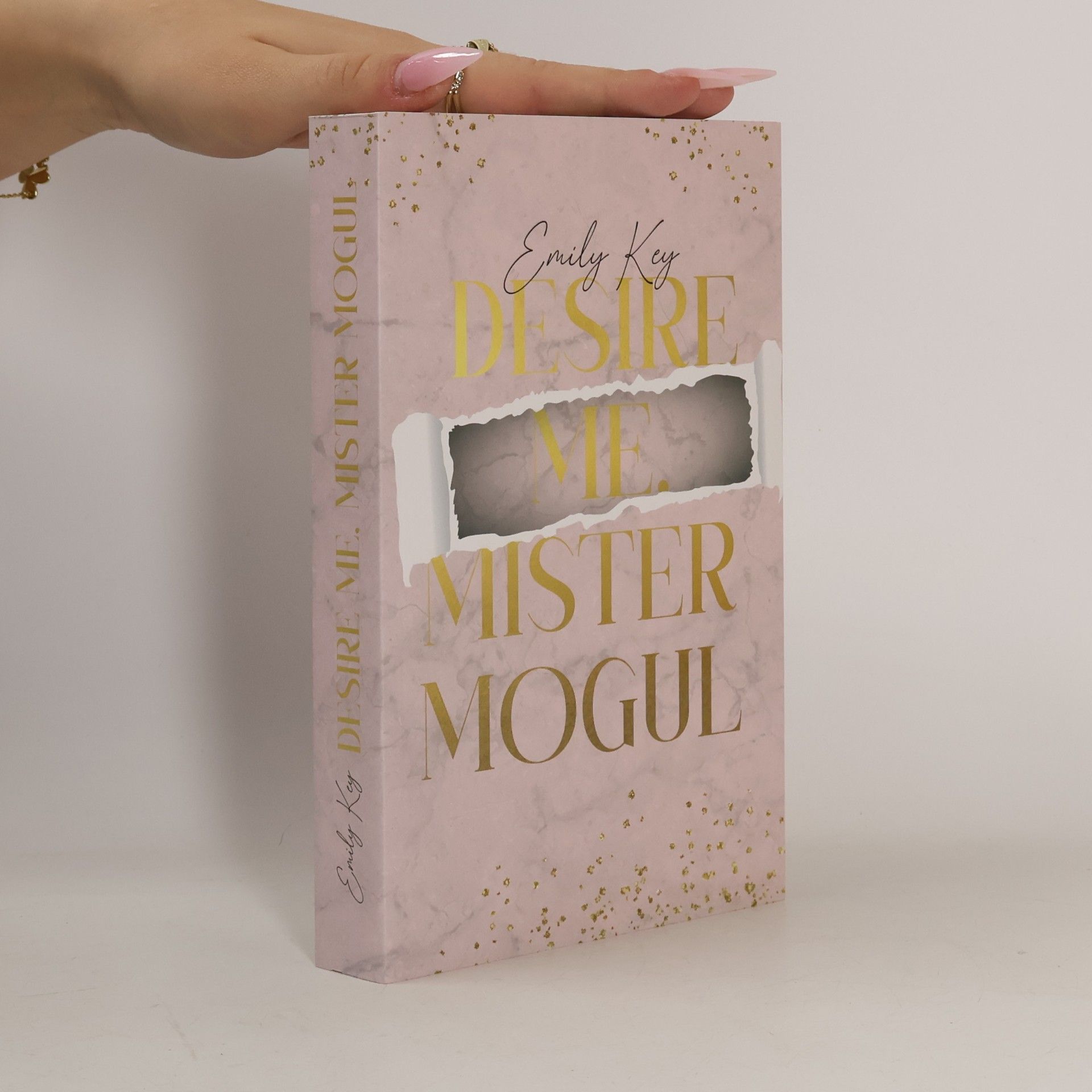 Manhattan Millionärs: Desire Me, Mr. Mogul