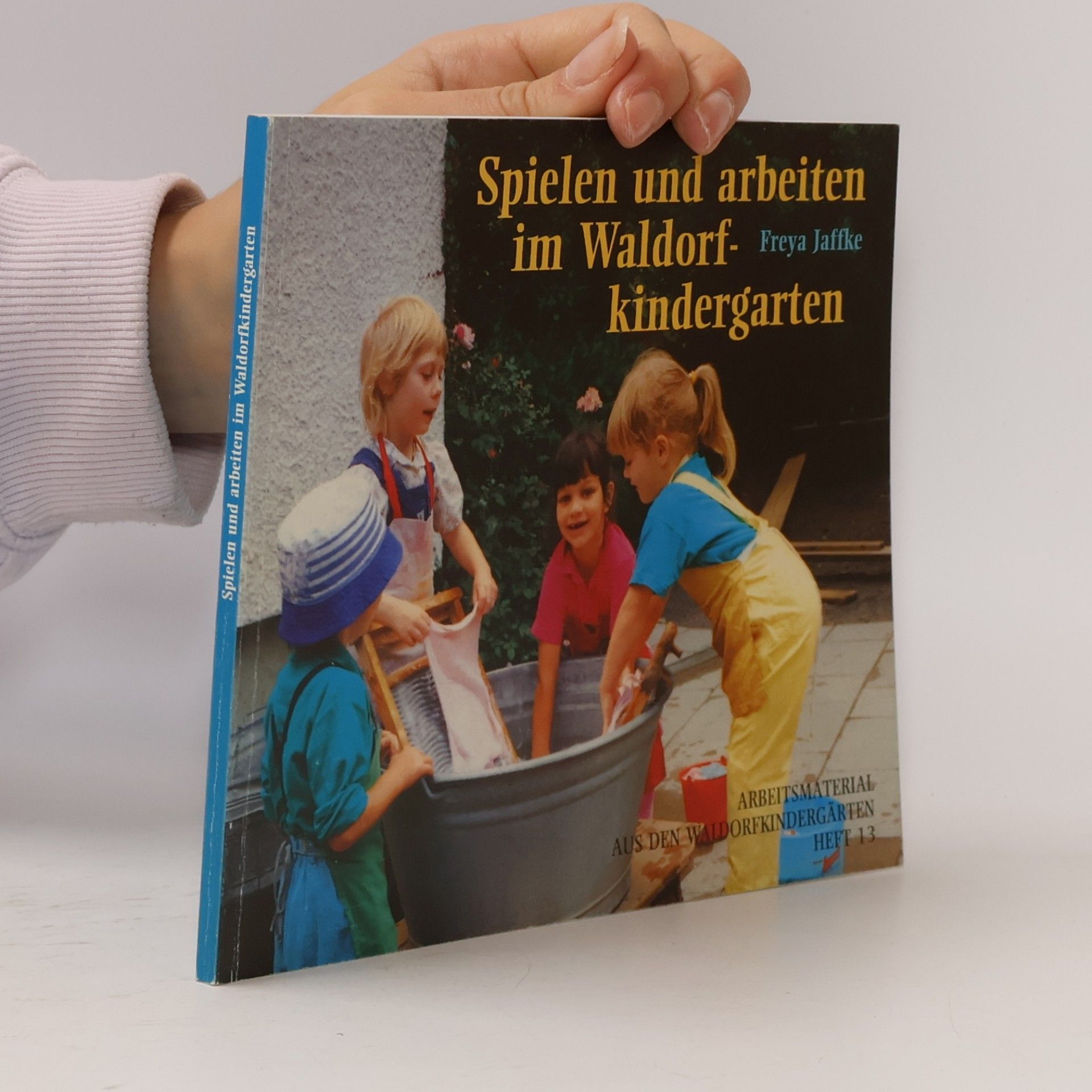 Spielen und arbeiten im Waldorfkindergarten 13